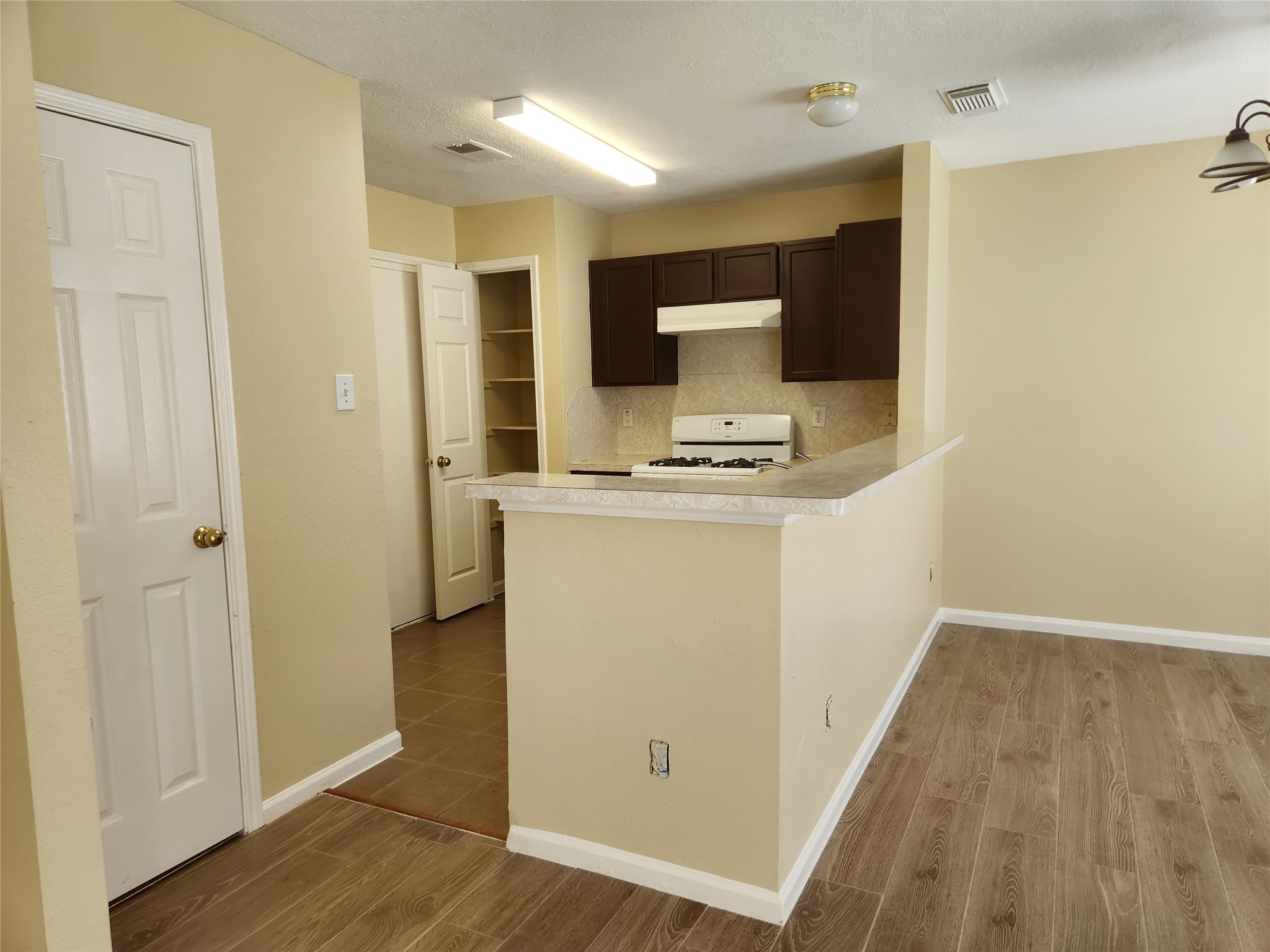 7631 Goudin Drive Property Photo 4