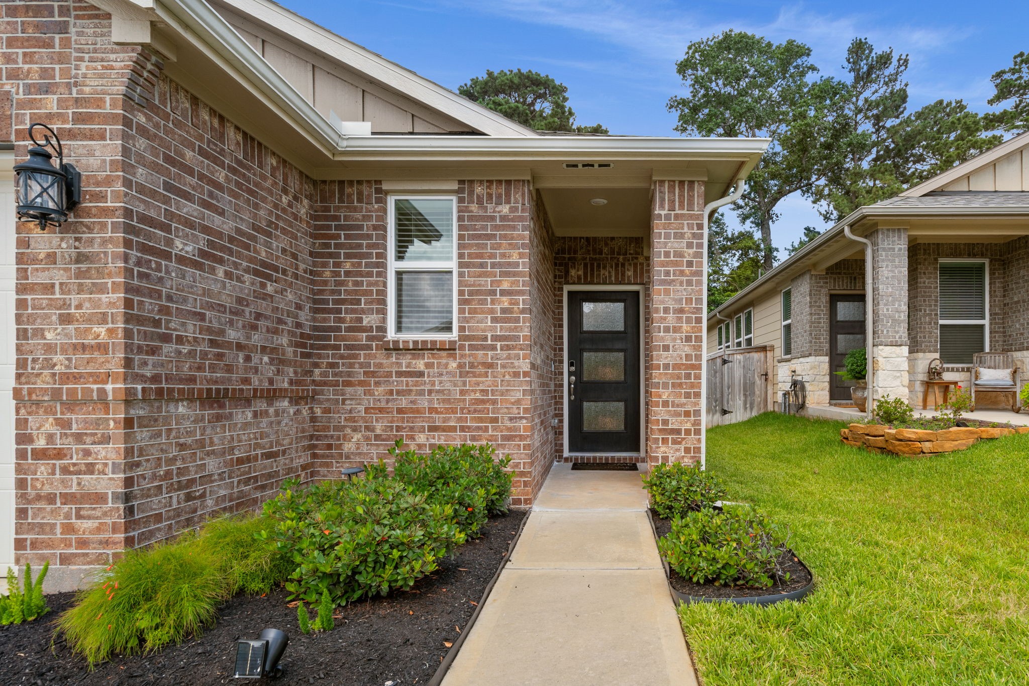 7067 Silverleaf Oak Street Property Photo 2