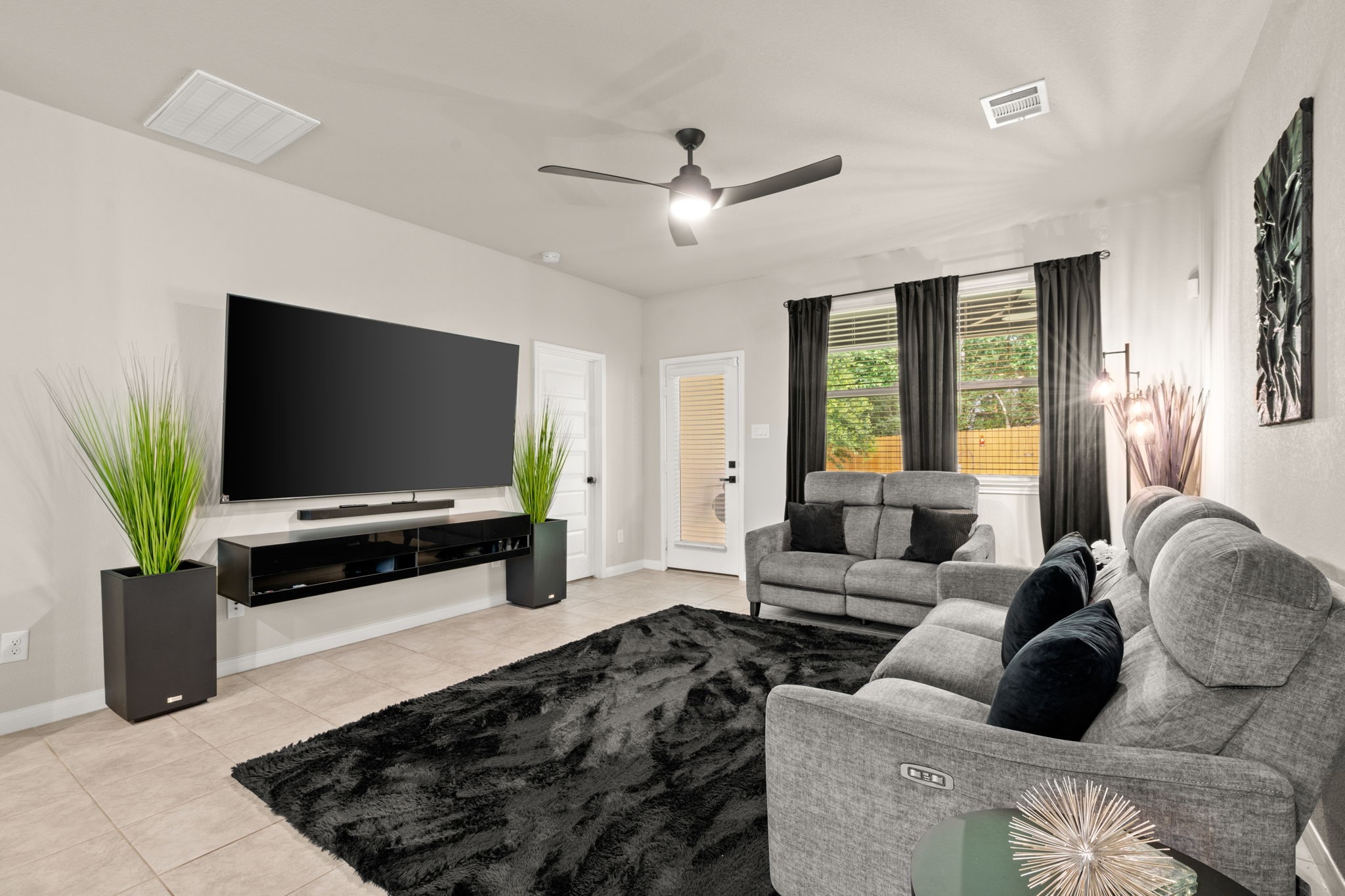 7067 Silverleaf Oak Street Property Photo 11