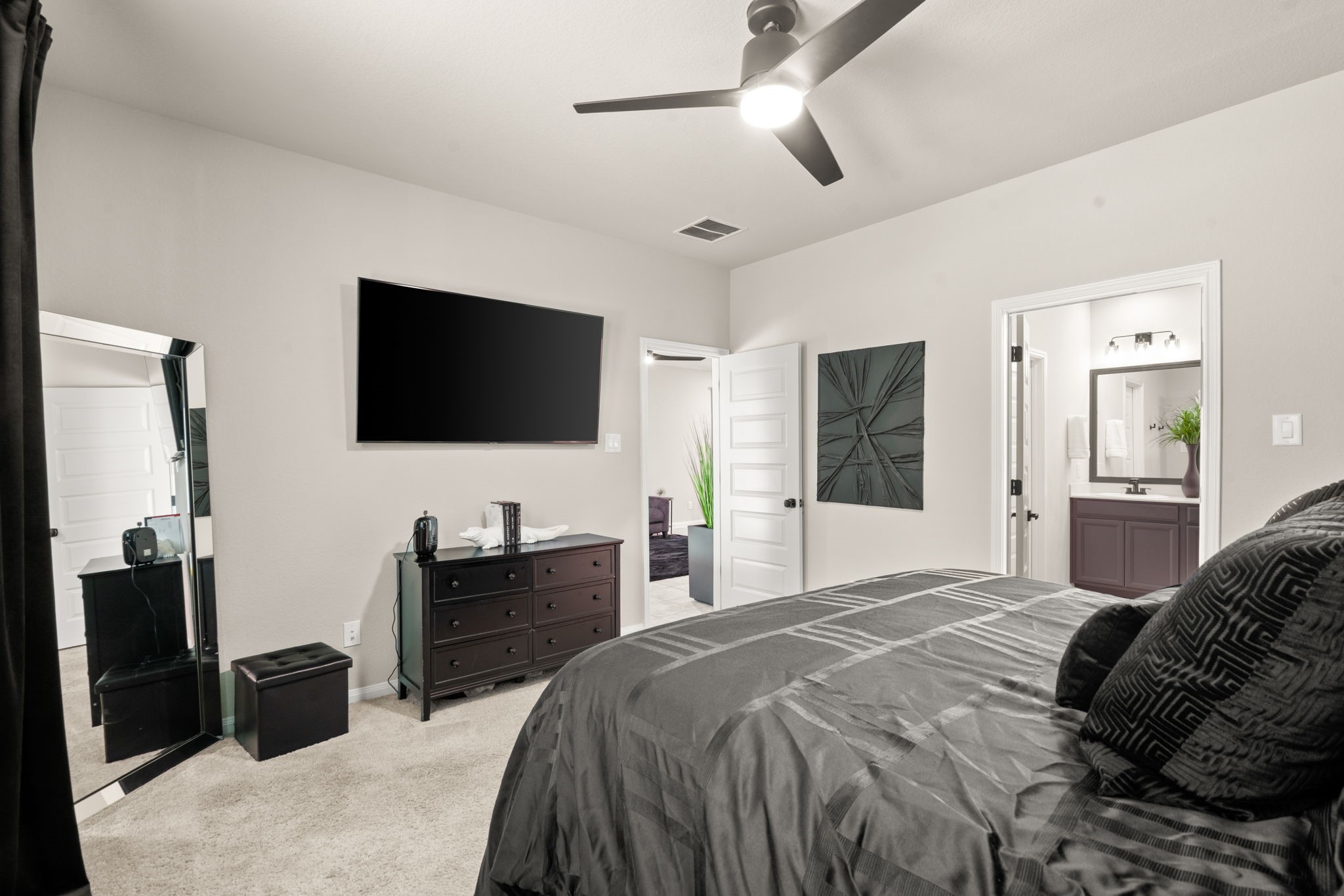 7067 Silverleaf Oak Street Property Photo 16