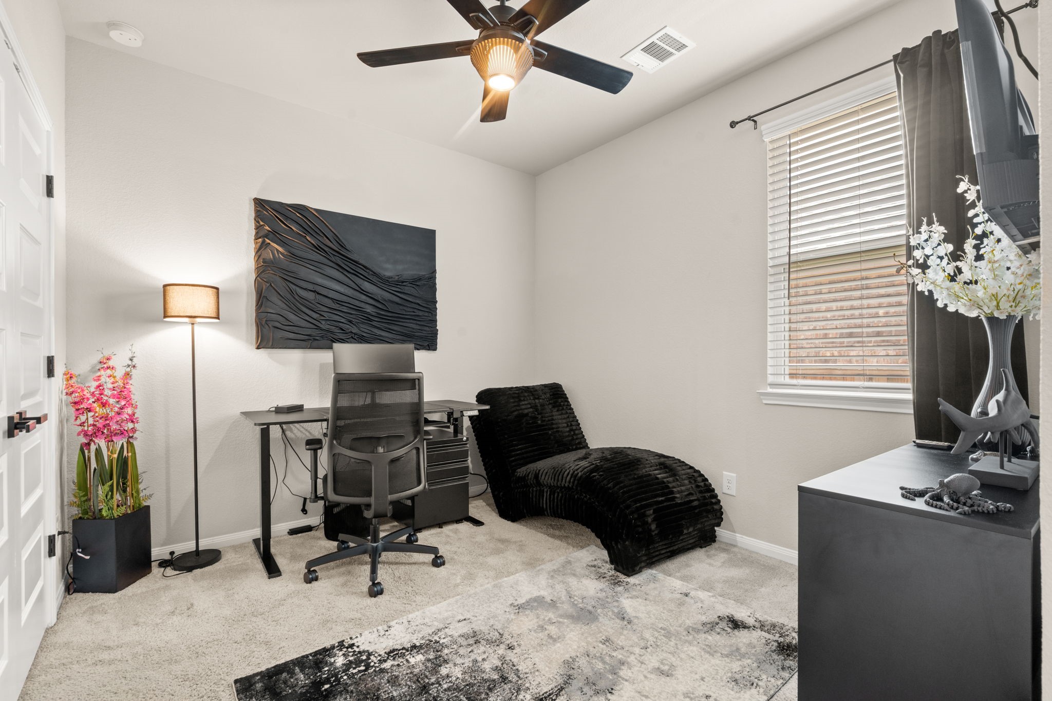 7067 Silverleaf Oak Street Property Photo 20
