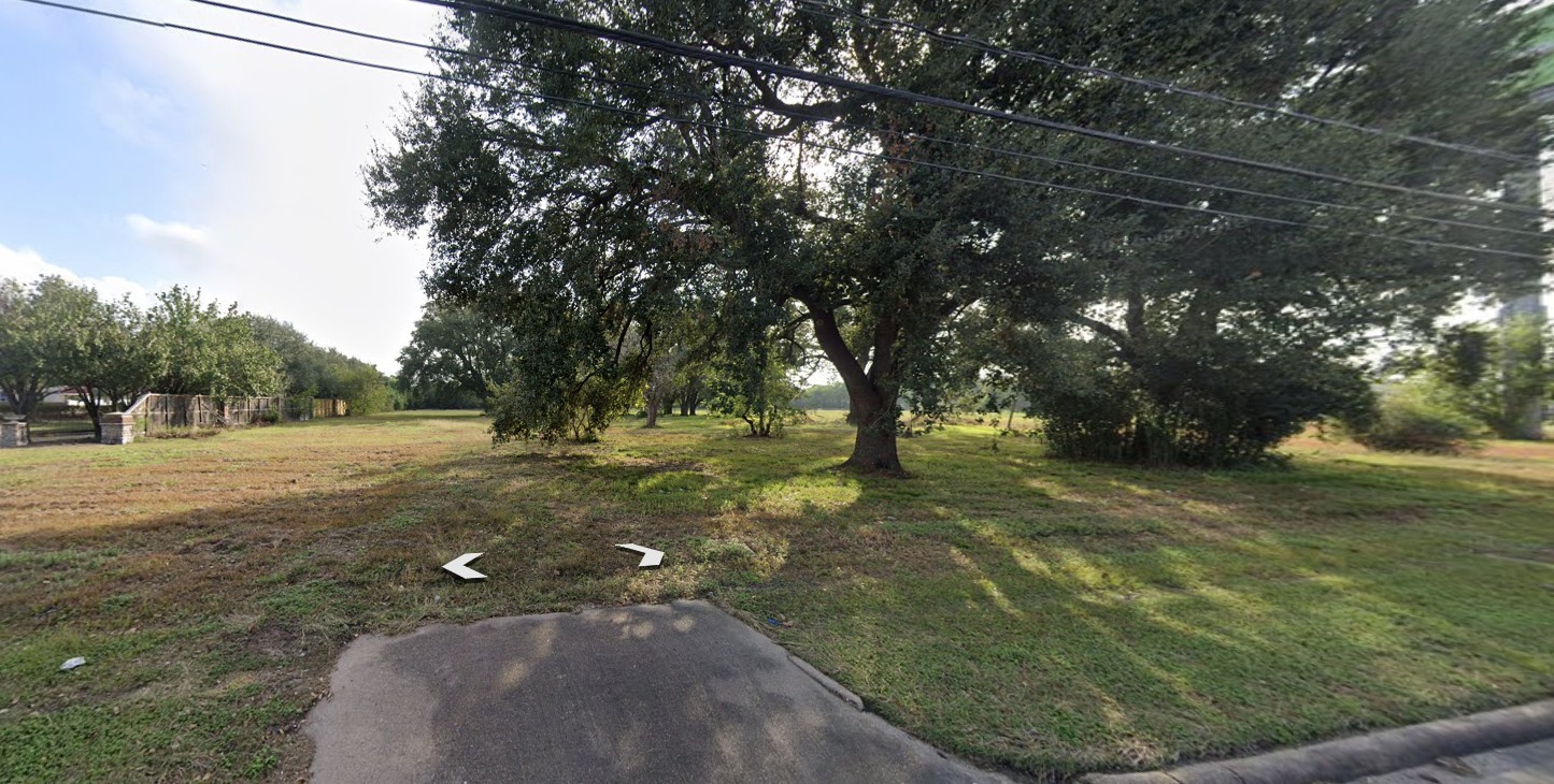 8802 Jones Rd Property Photo 2