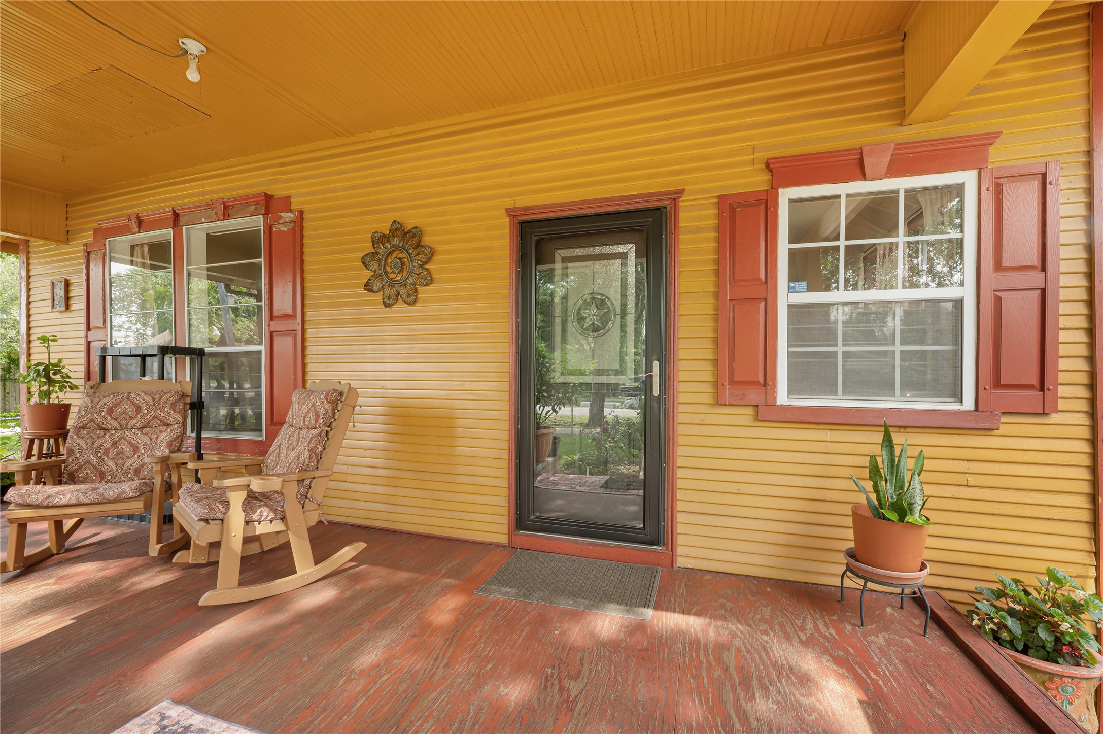 230 Lenox Street Property Photo 3