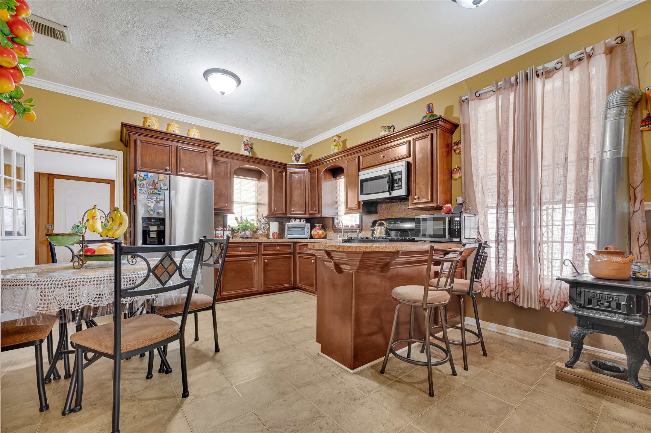 230 Lenox Street Property Photo 7