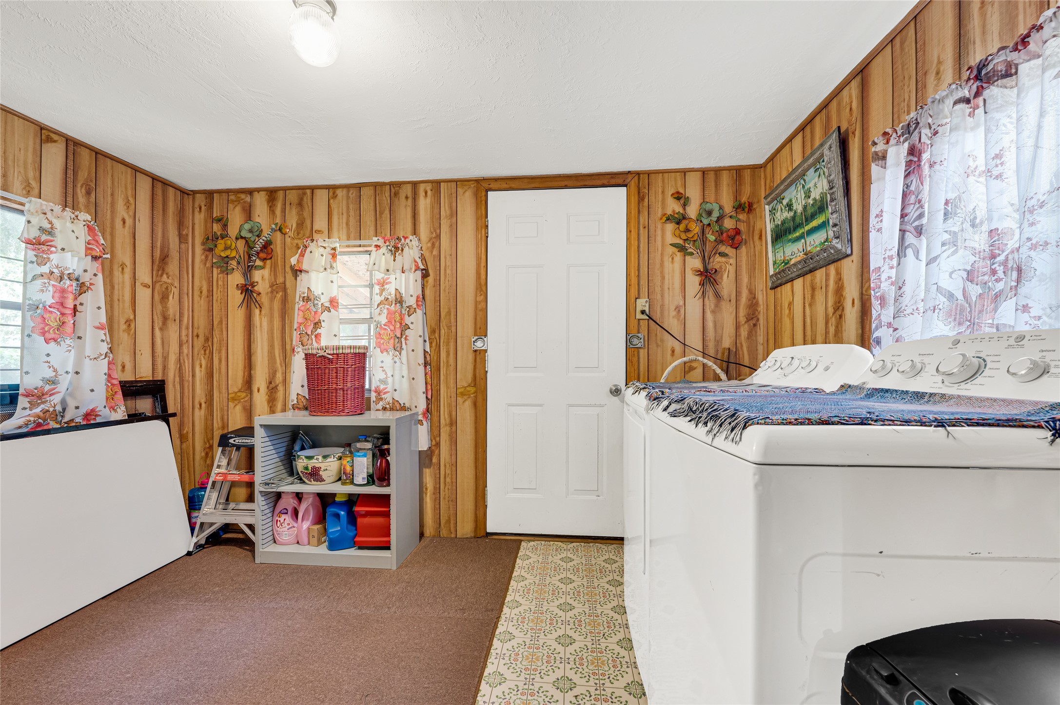 230 Lenox Street Property Photo 11