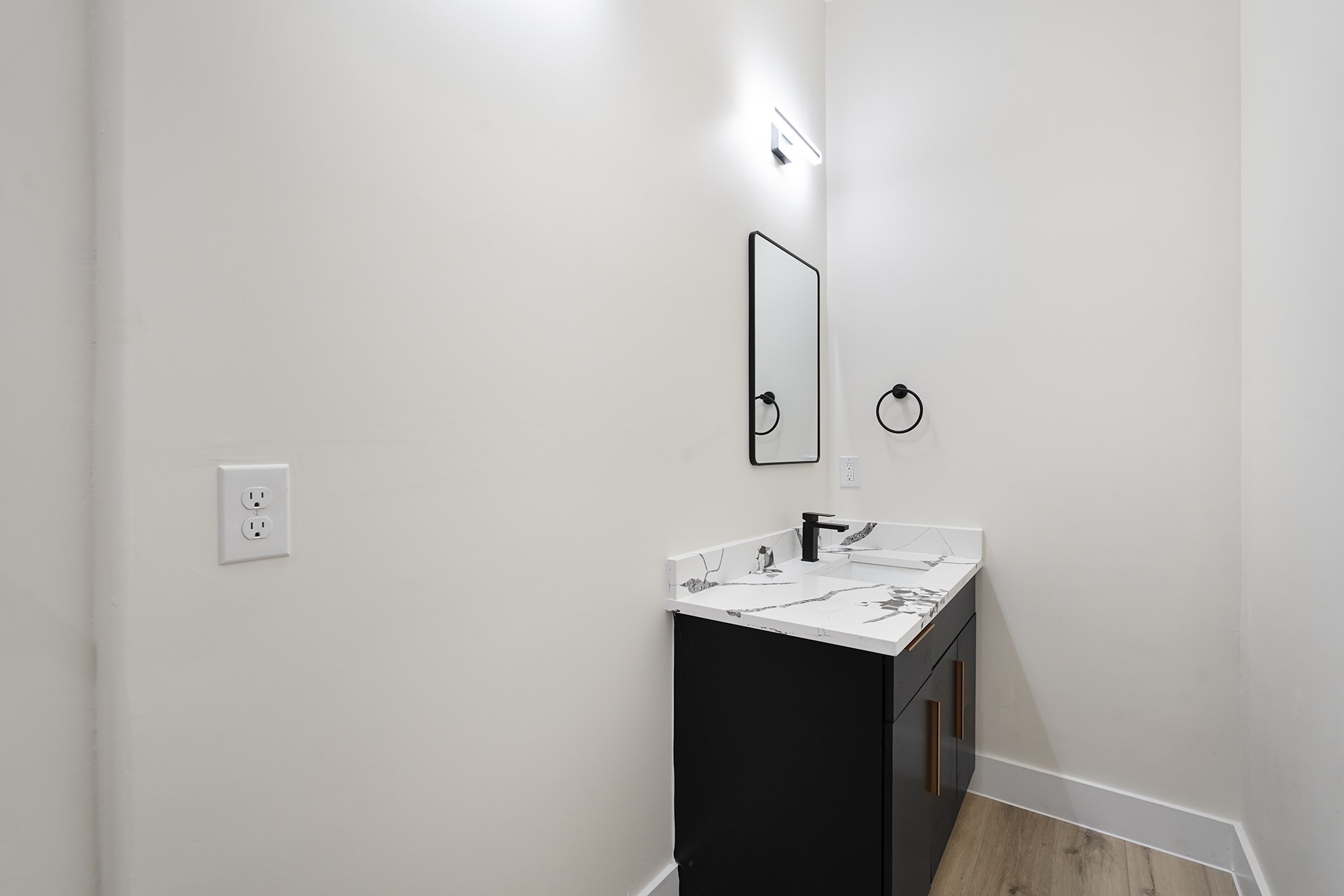 16654 Laurelwood Drive Property Photo 20