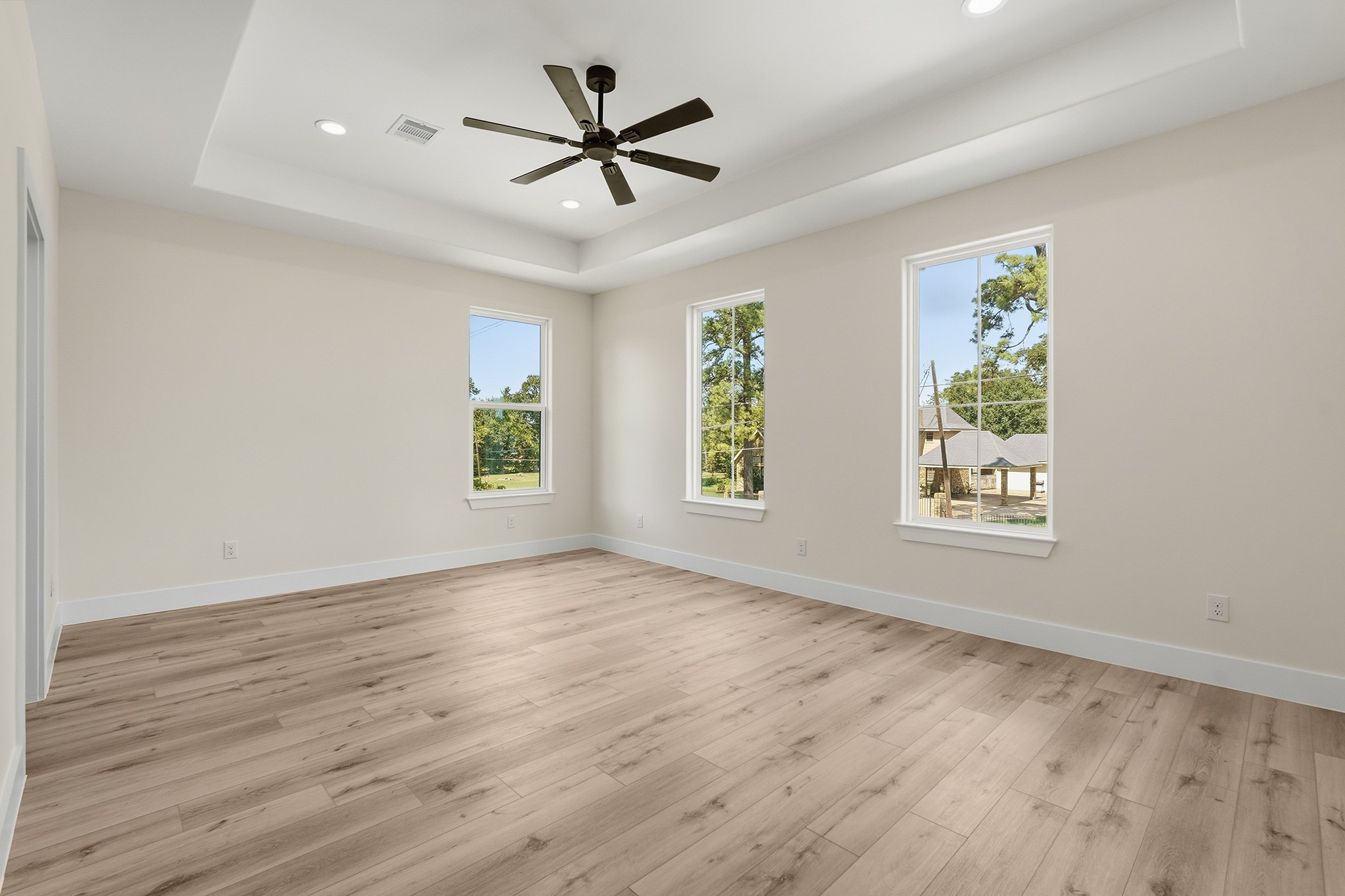 16654 Laurelwood Drive Property Photo 25