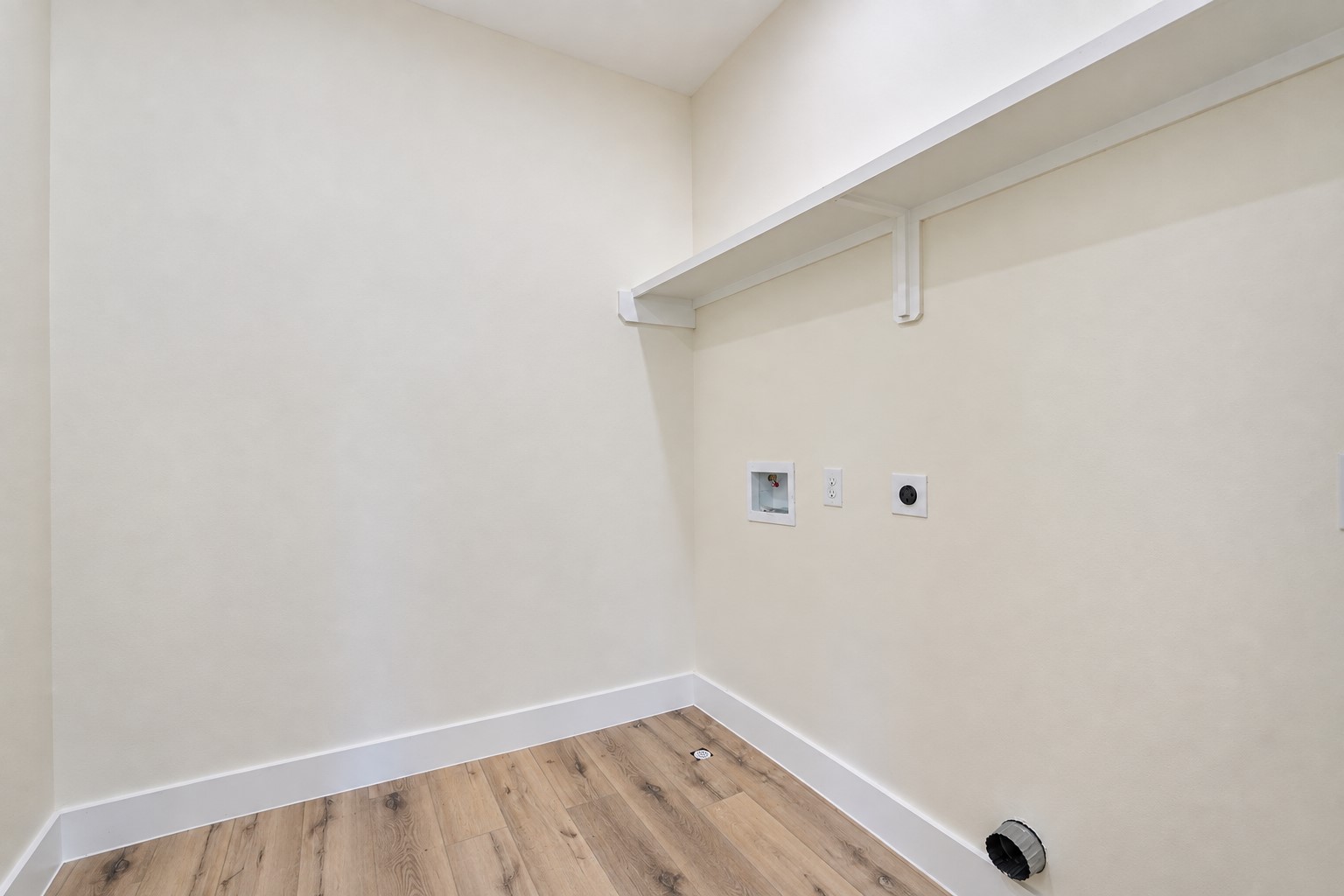 16654 Laurelwood Drive Property Photo 39