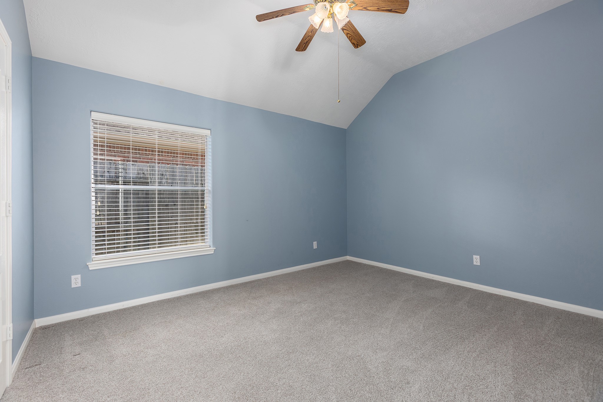 11819 Regency Forest Drive Property Photo 27