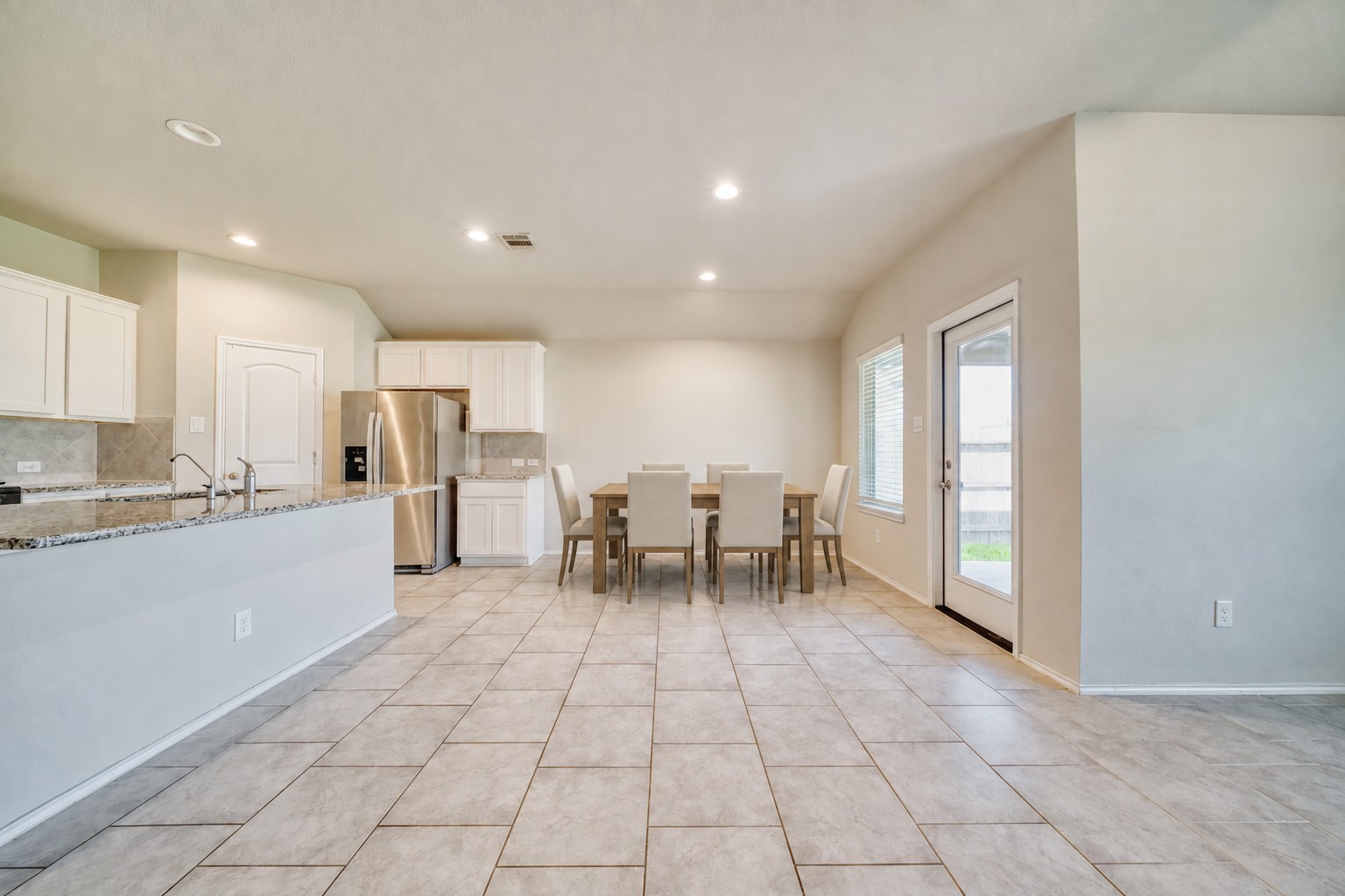15226 Dinnet Berm Drive Property Photo 18