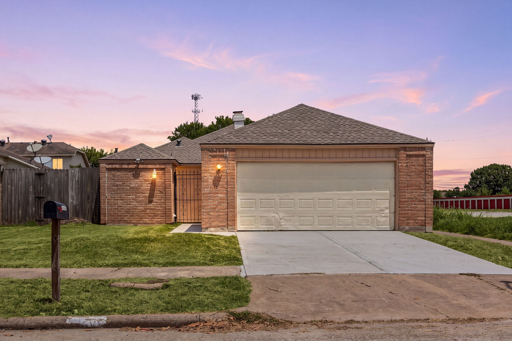 13206 Sharpbill Drive Property Photo 1