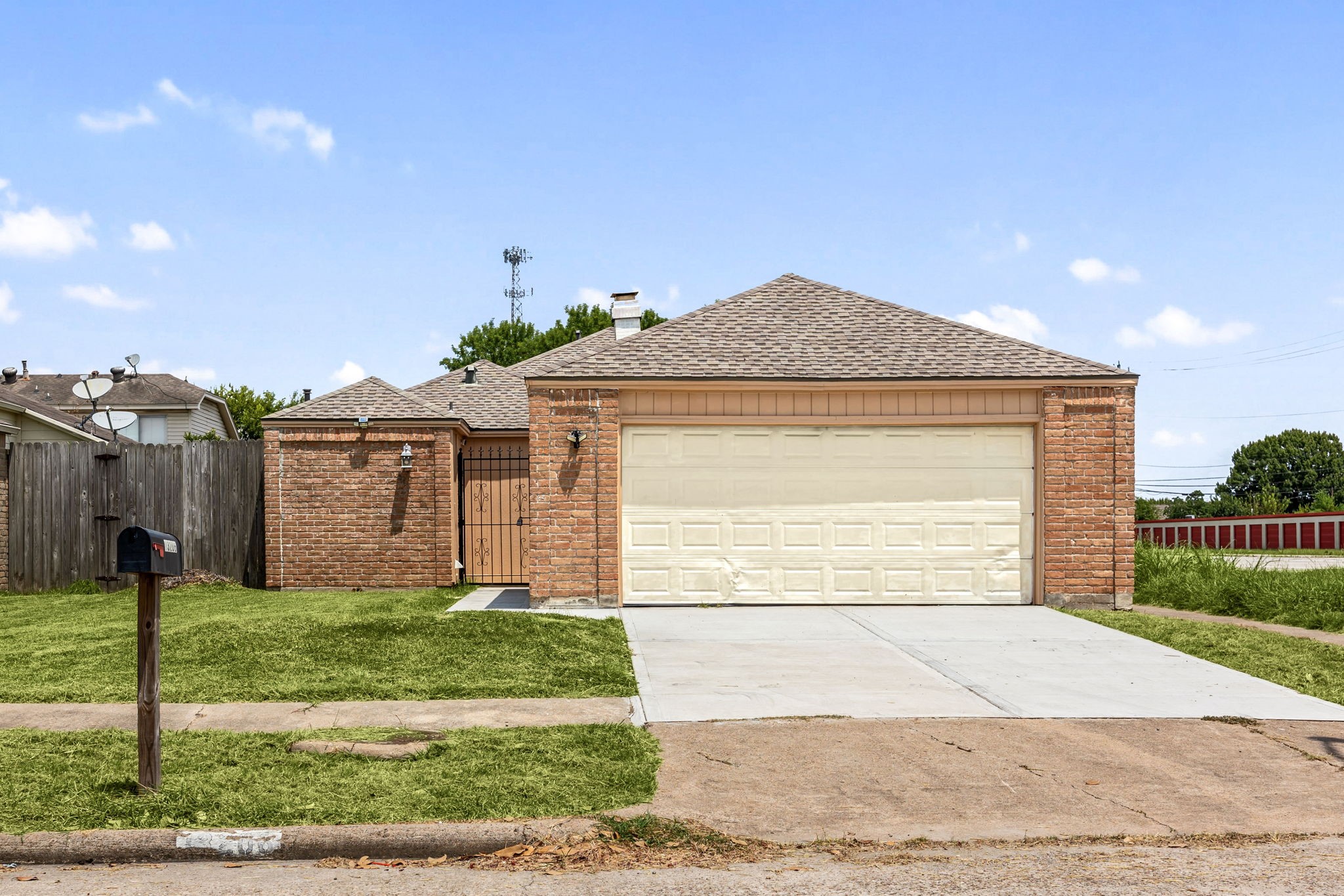 13206 Sharpbill Drive Property Photo 3