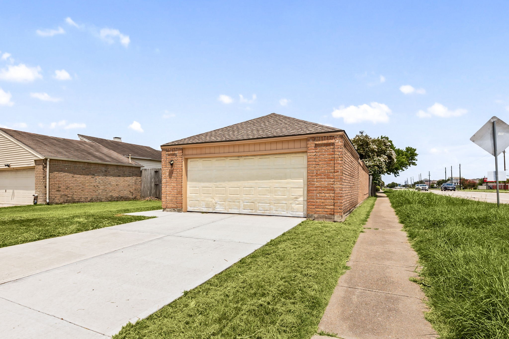 13206 Sharpbill Drive Property Photo 5