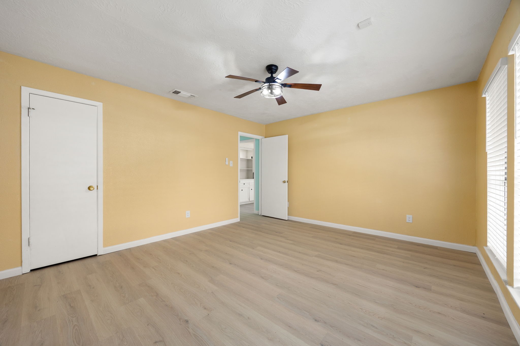 13206 Sharpbill Drive Property Photo 23