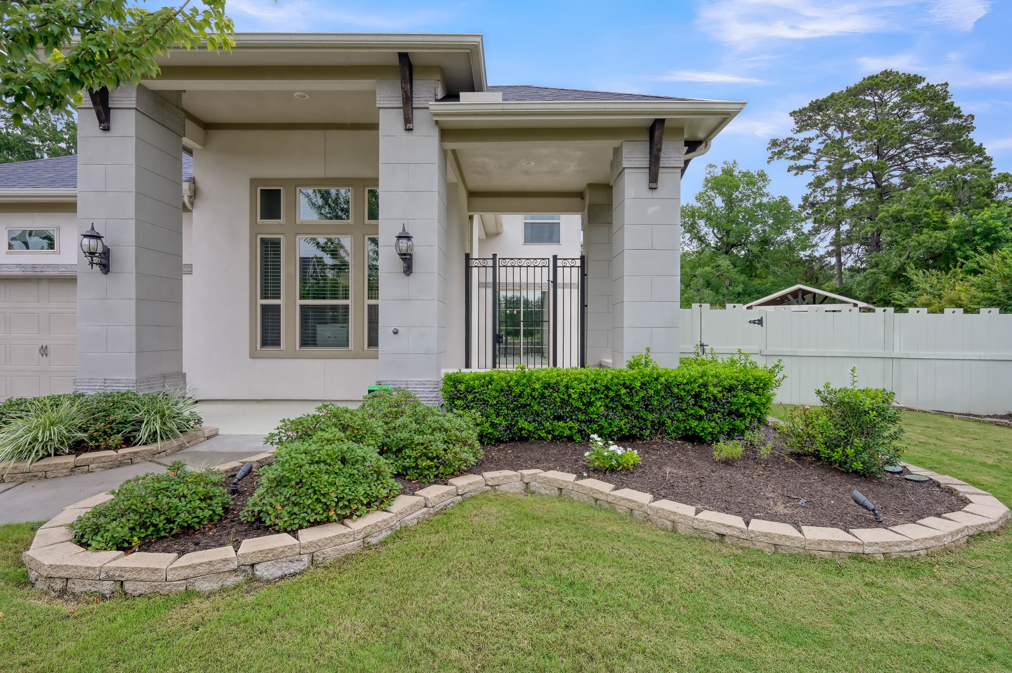 10402 Lake Palmetto Drive Property Photo 4