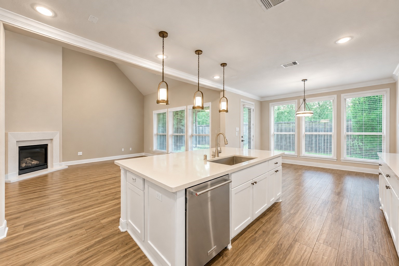 10402 Lake Palmetto Drive Property Photo 16