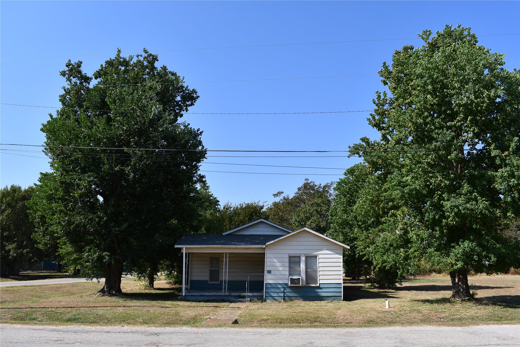 805 Caldwell Street Property Photo 3