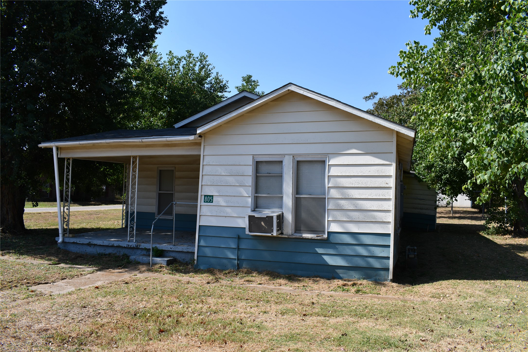 805 Caldwell Street Property Photo 4
