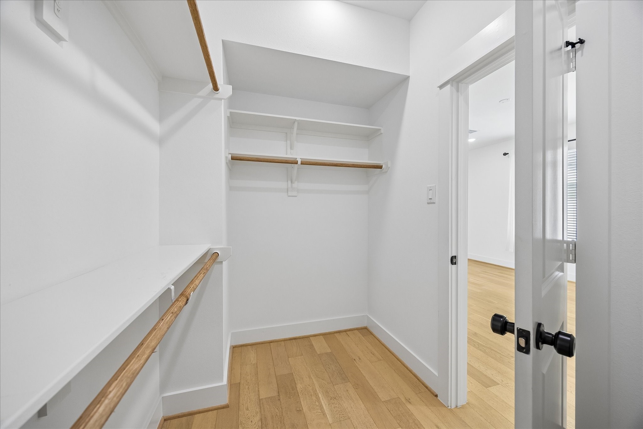 208 N York Street B Property Photo 19