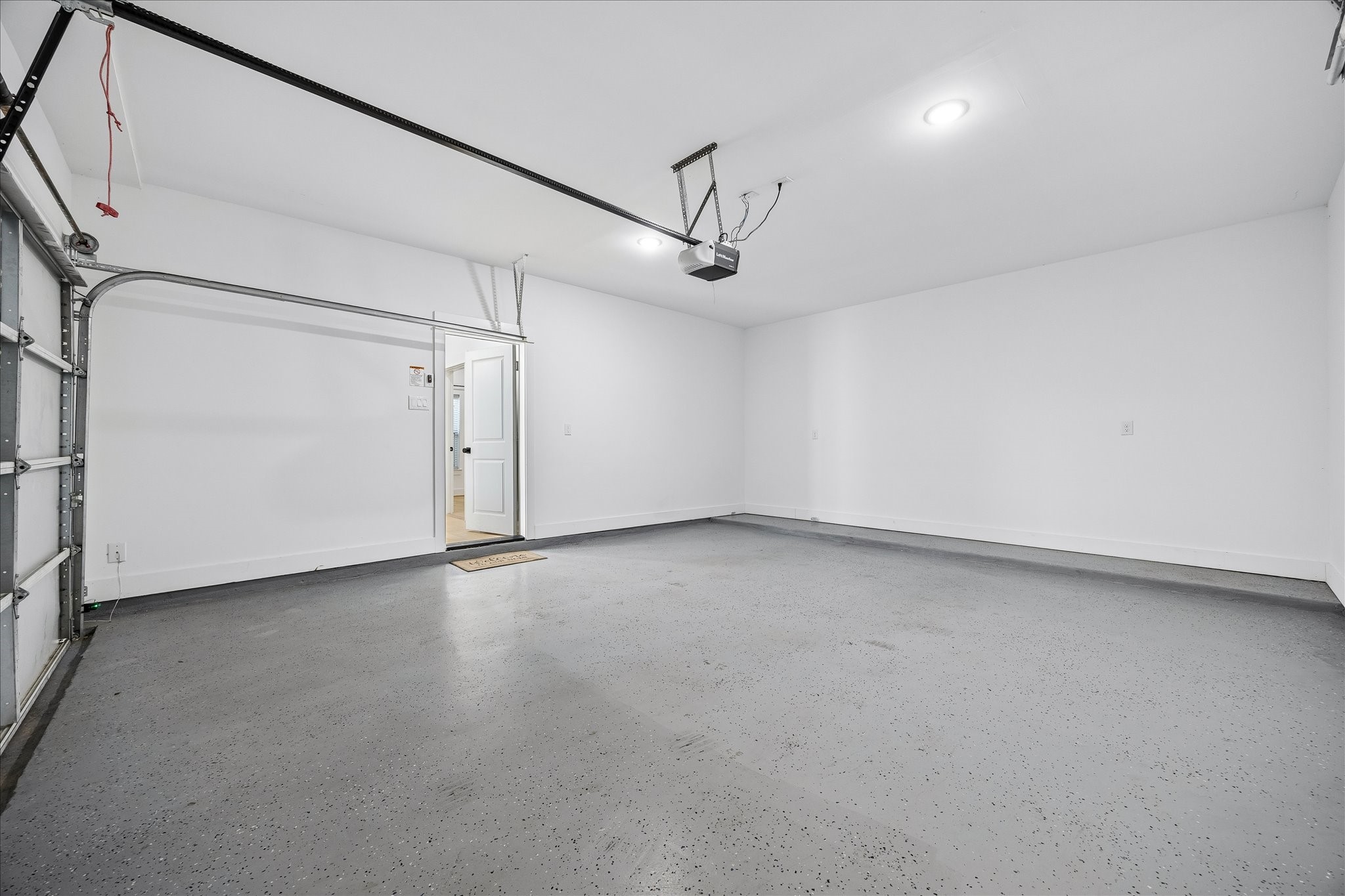 208 N York Street B Property Photo 26