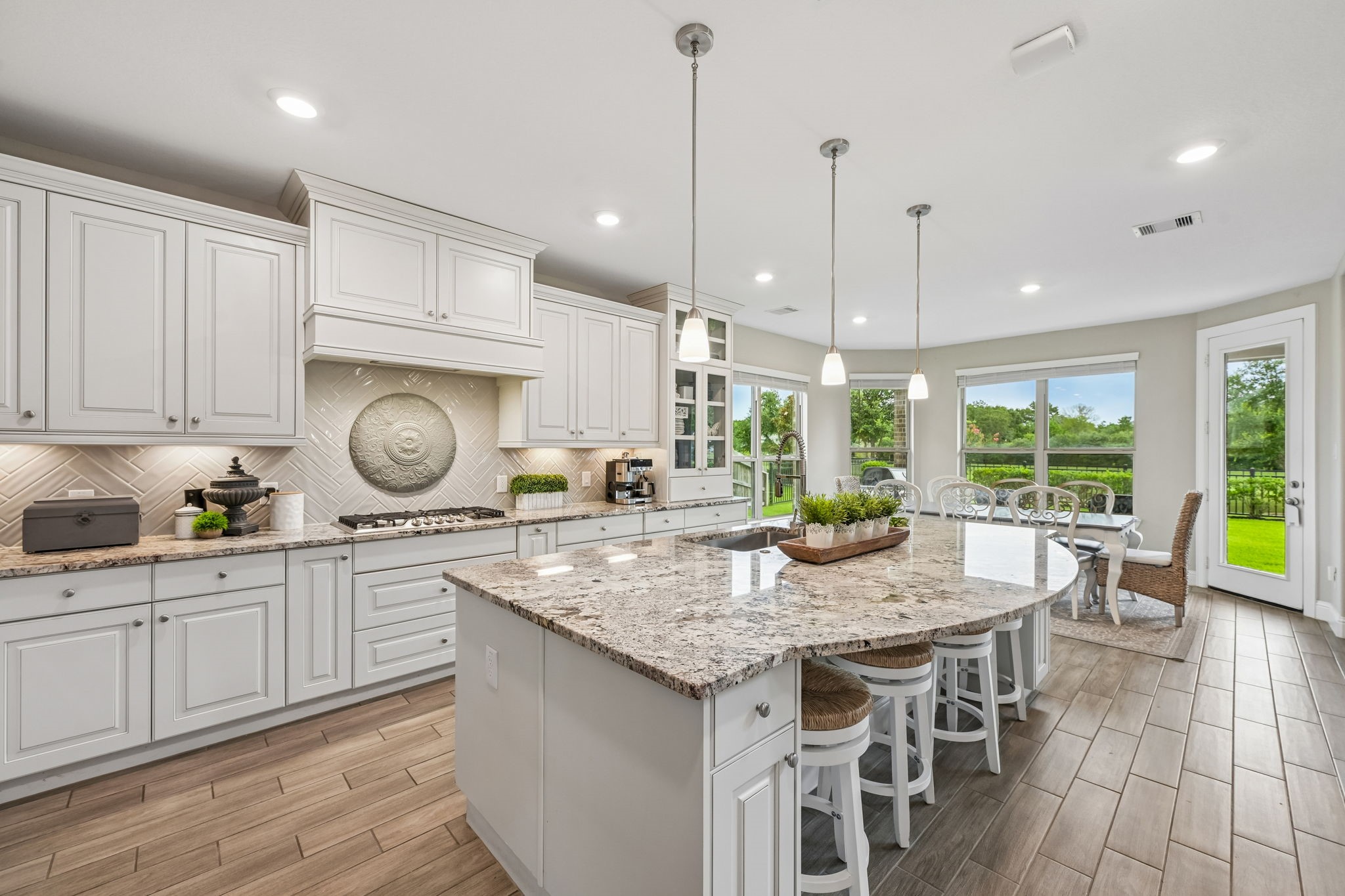 16810 Harbor Falls Drive Property Photo 2