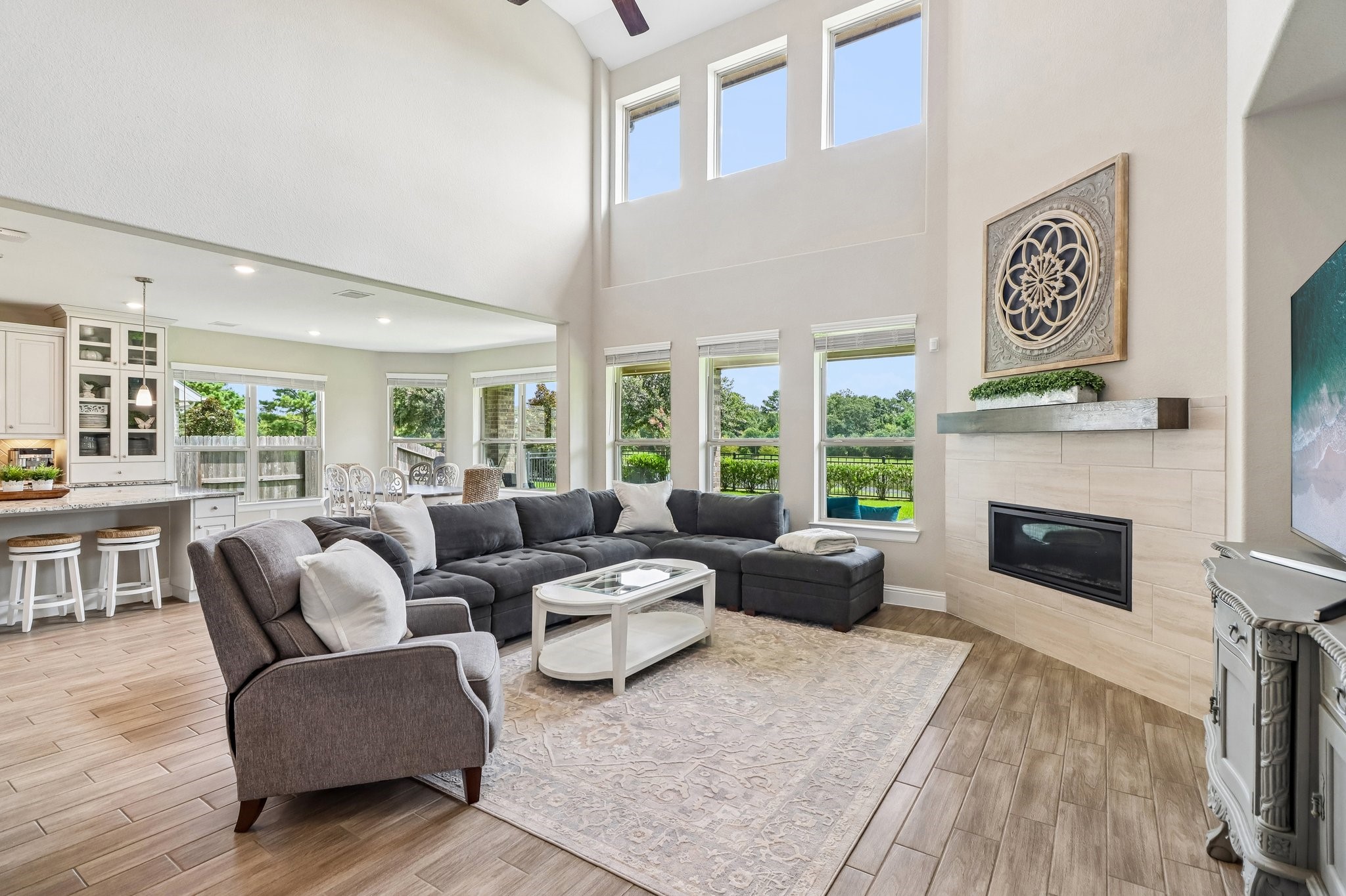 16810 Harbor Falls Drive Property Photo 3