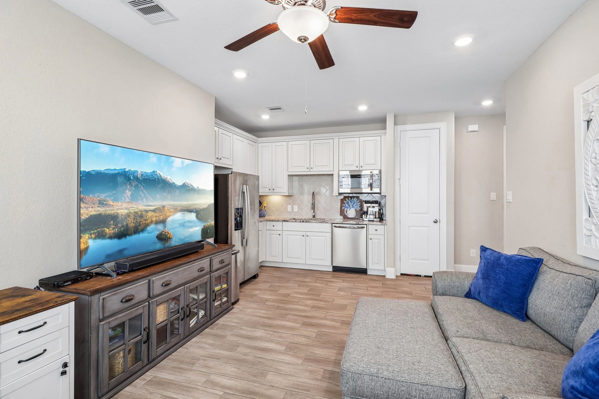 16810 Harbor Falls Drive Property Photo 29