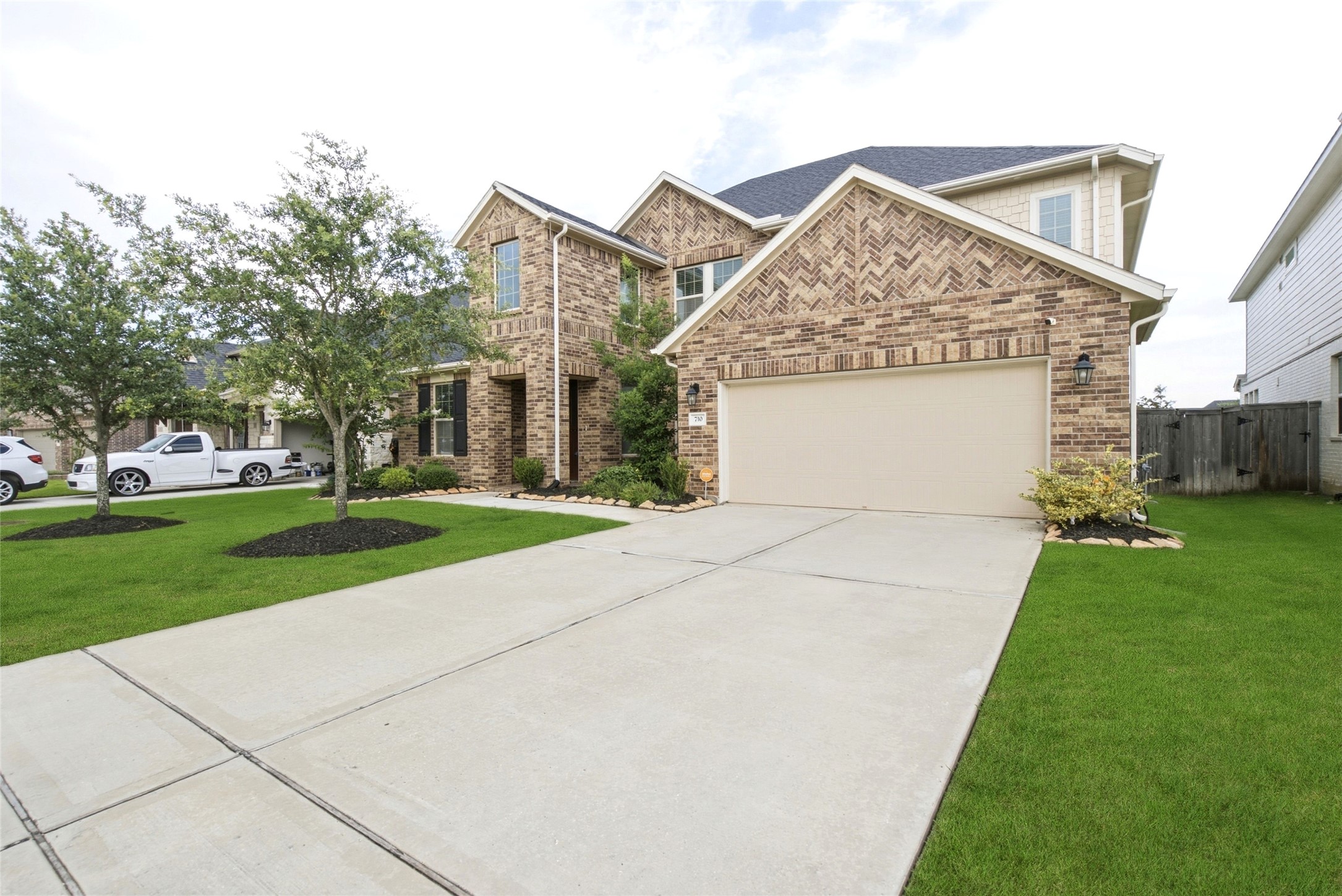 710 Turner Cove Court Property Photo 2