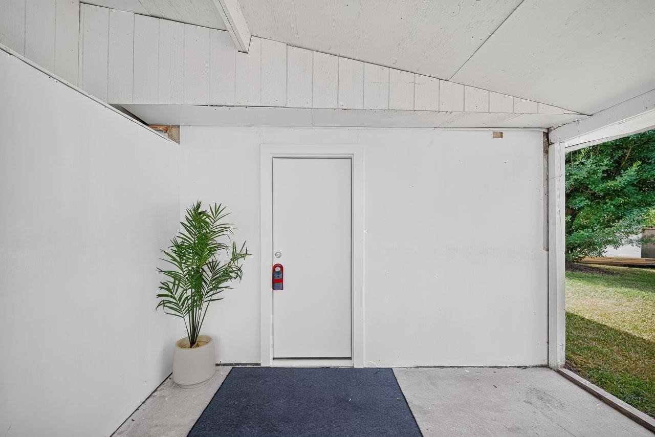 6910 Bintliff Boulevard B Property Photo 3