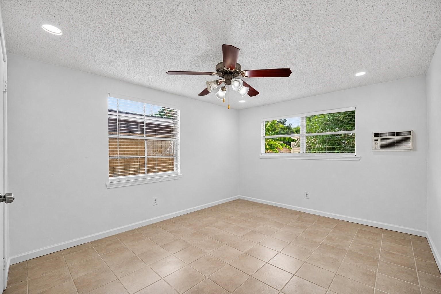 6910 Bintliff Boulevard B Property Photo 11