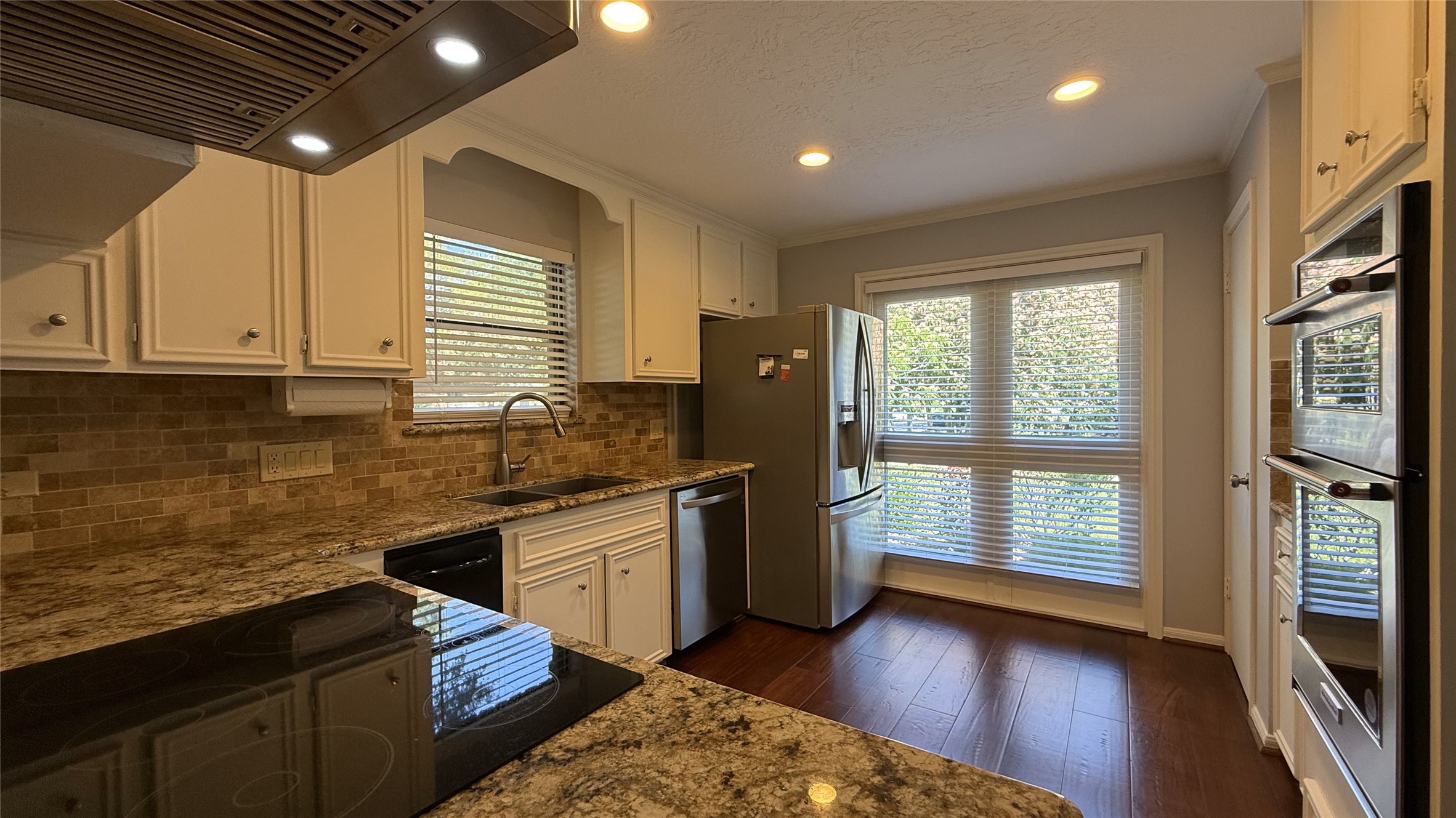 11527 Cedar Creek Drive Property Photo 13