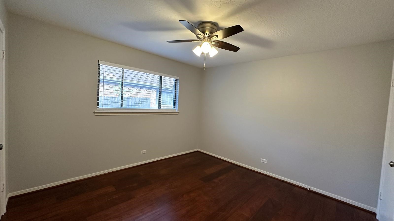 11527 Cedar Creek Drive Property Photo 21