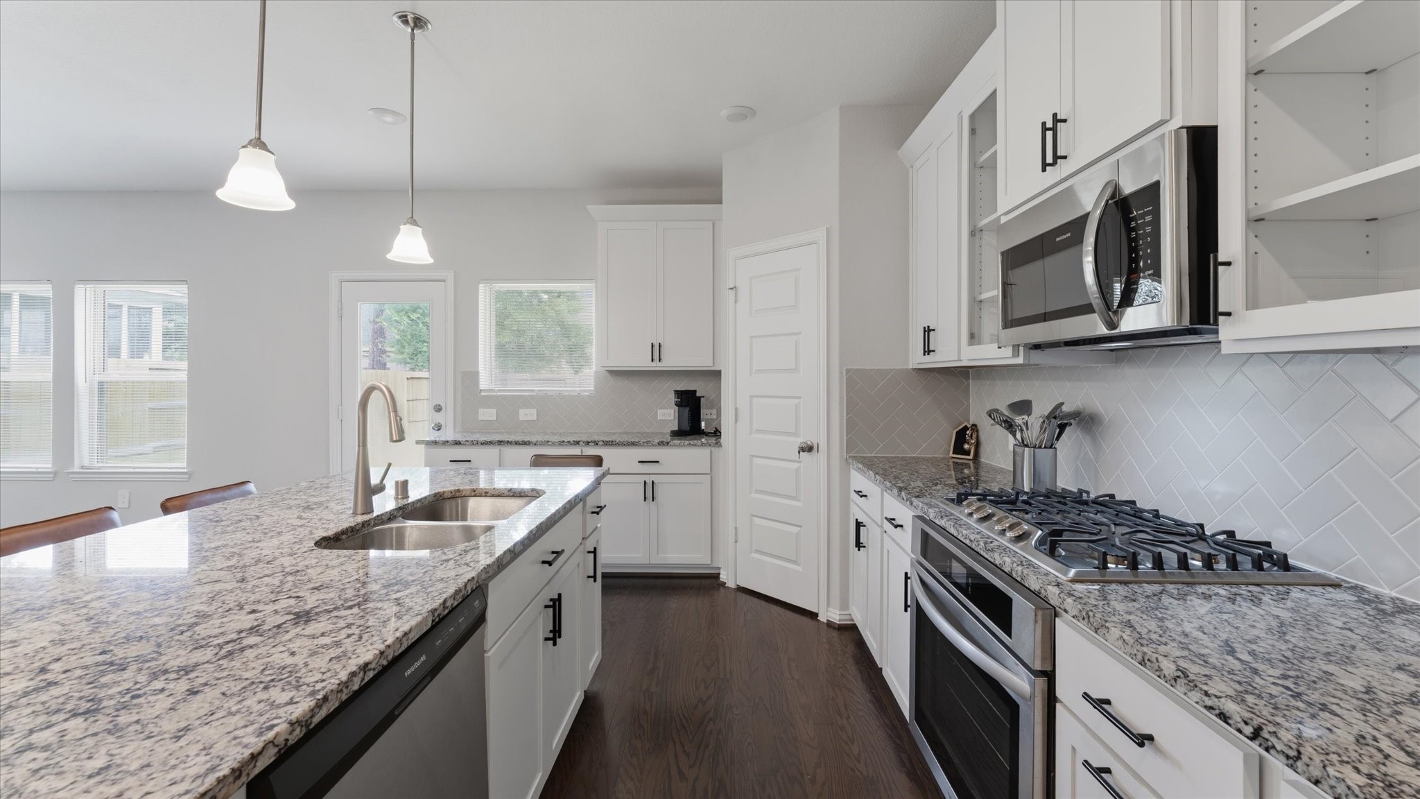 327 Honey Mesquite Path Property Photo 10