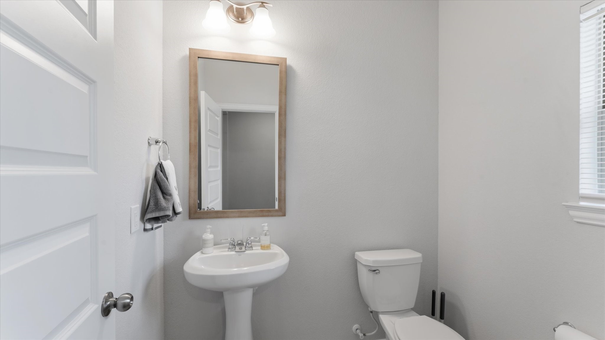 327 Honey Mesquite Path Property Photo 30