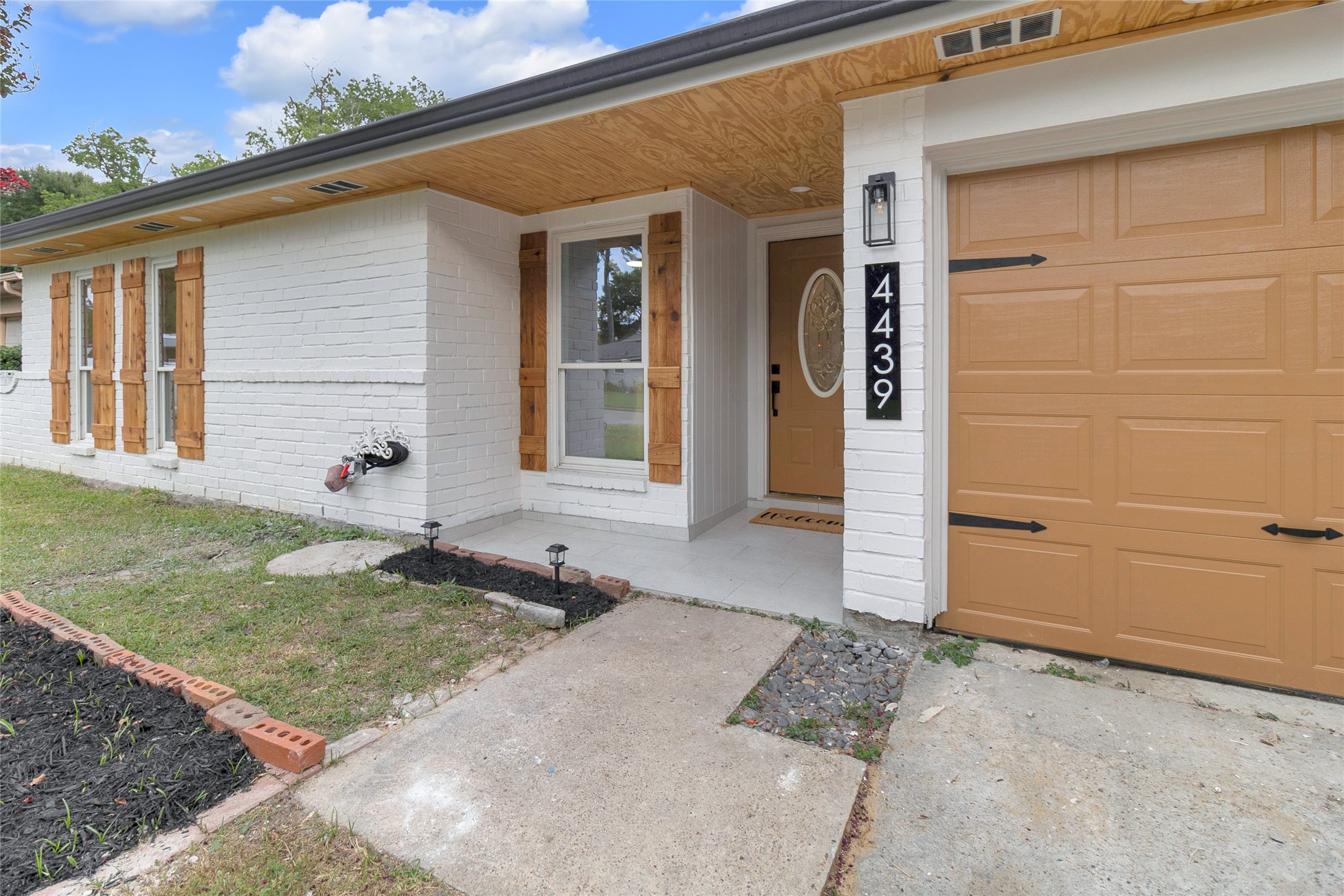 4439 Reynaldo Drive Property Photo 9