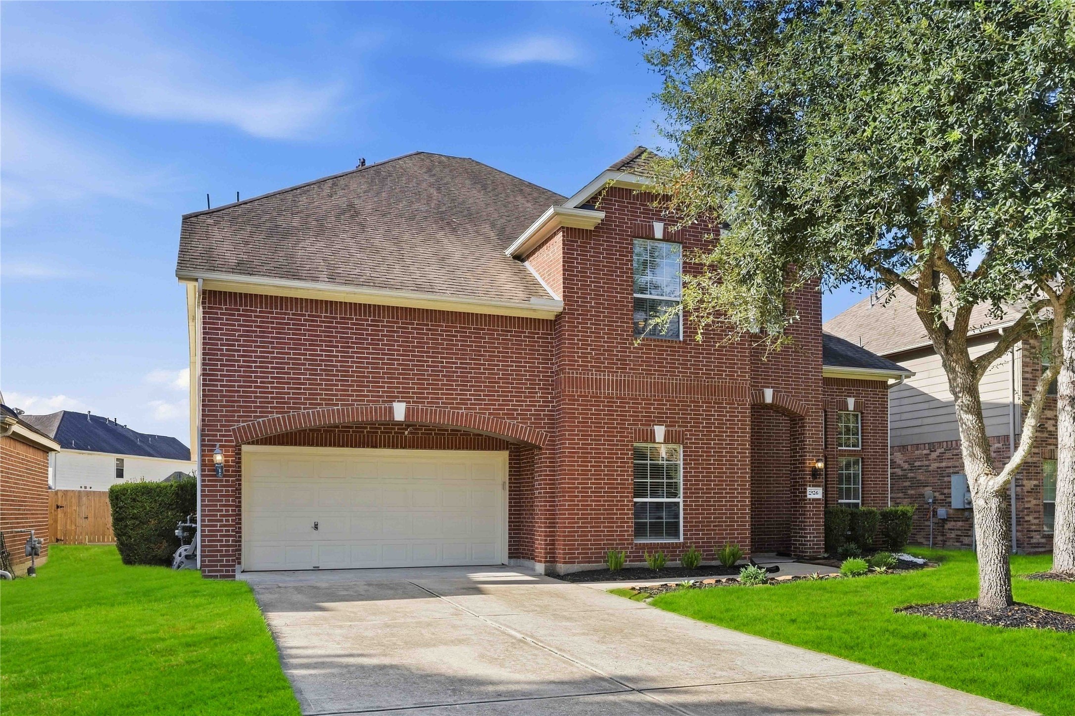 2526 Crystal Shore Drive Property Photo 3