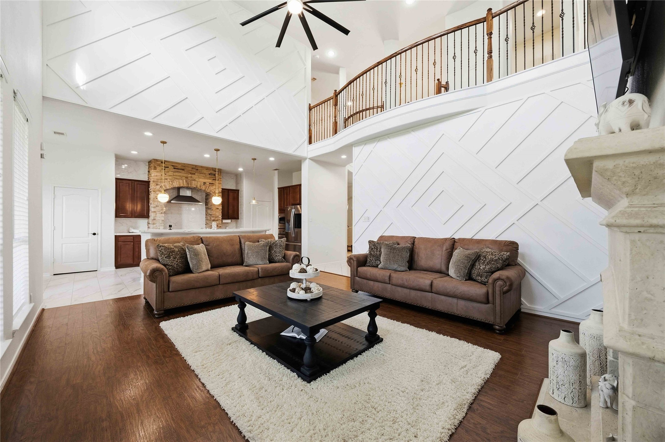 2526 Crystal Shore Drive Property Photo 14