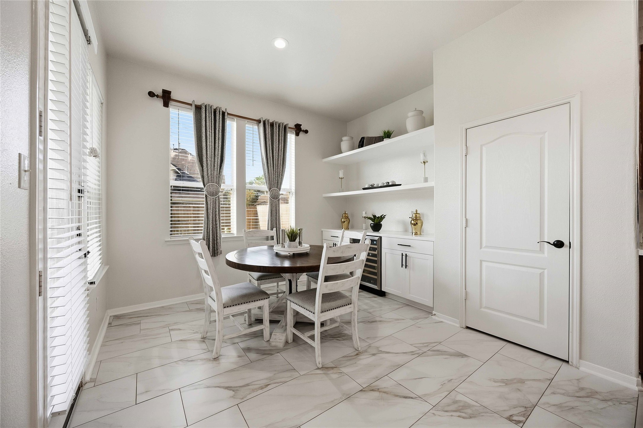 2526 Crystal Shore Drive Property Photo 16