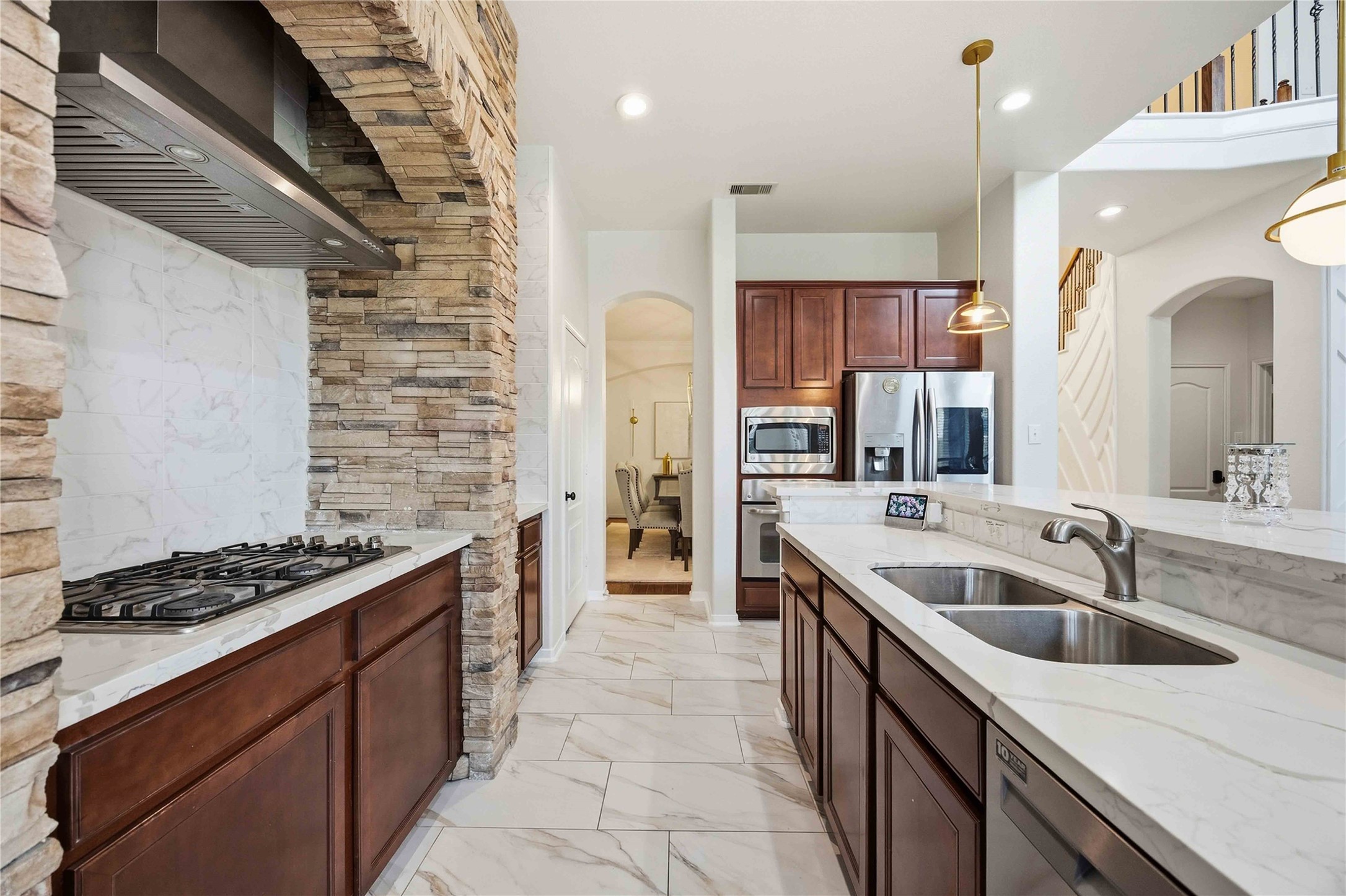 2526 Crystal Shore Drive Property Photo 19