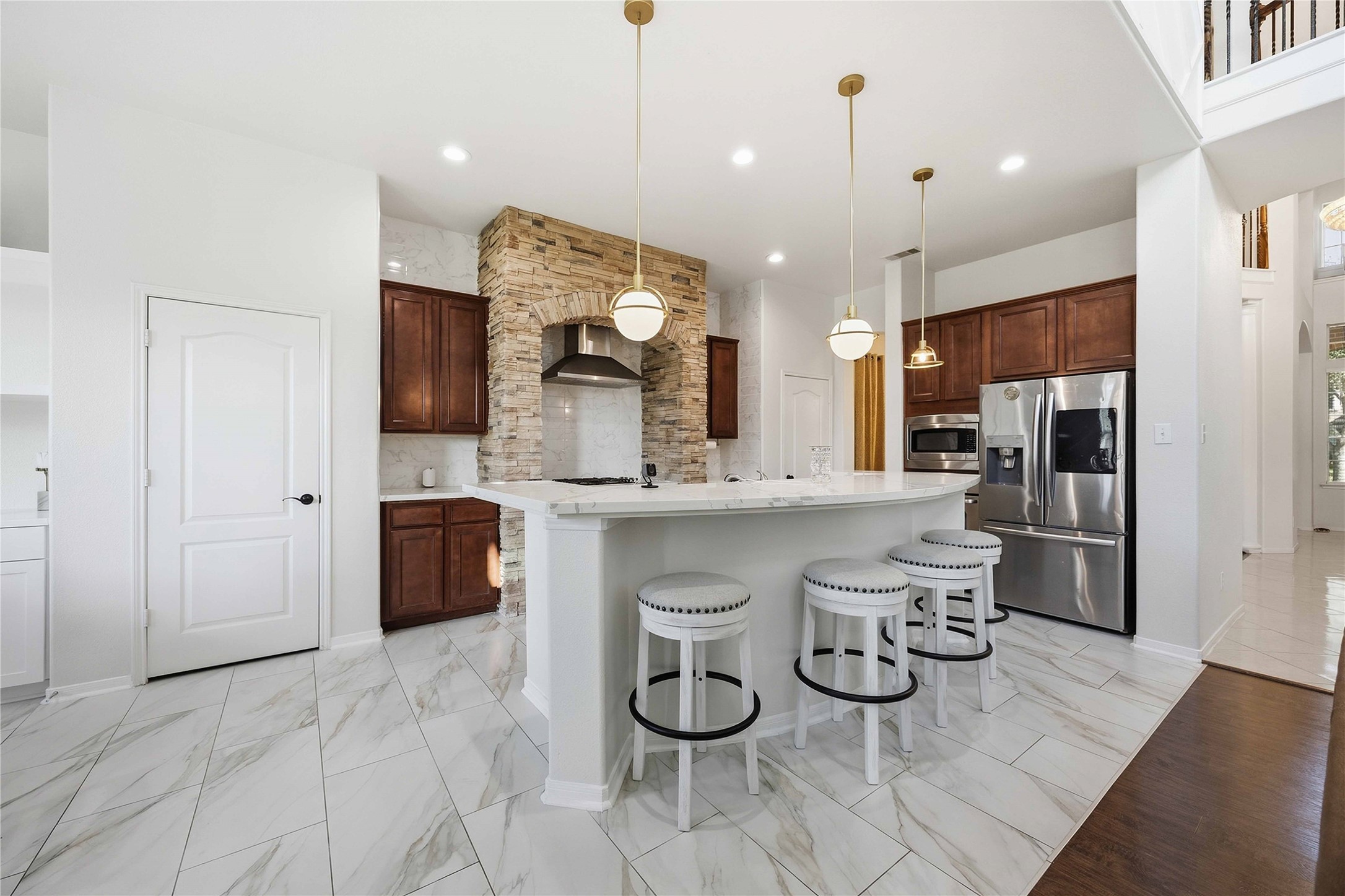 2526 Crystal Shore Drive Property Photo 20
