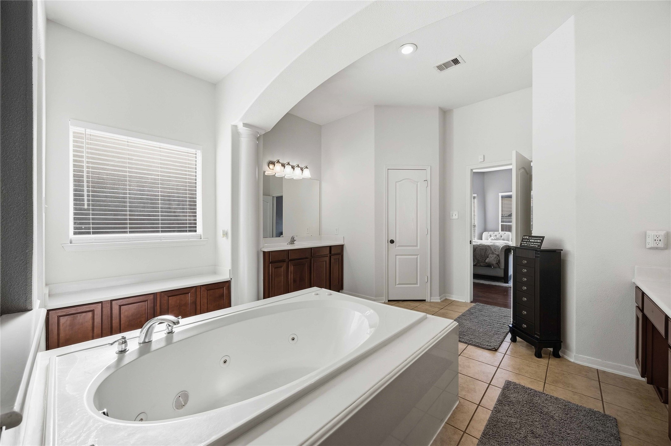 2526 Crystal Shore Drive Property Photo 26