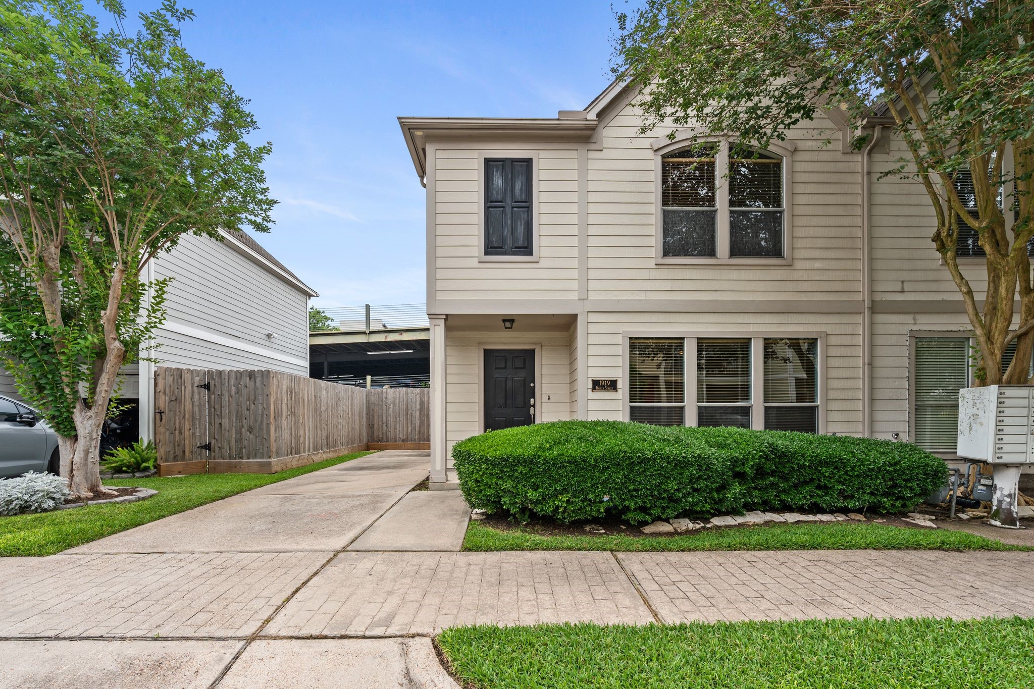 1919 Bailey Street Property Photo 1