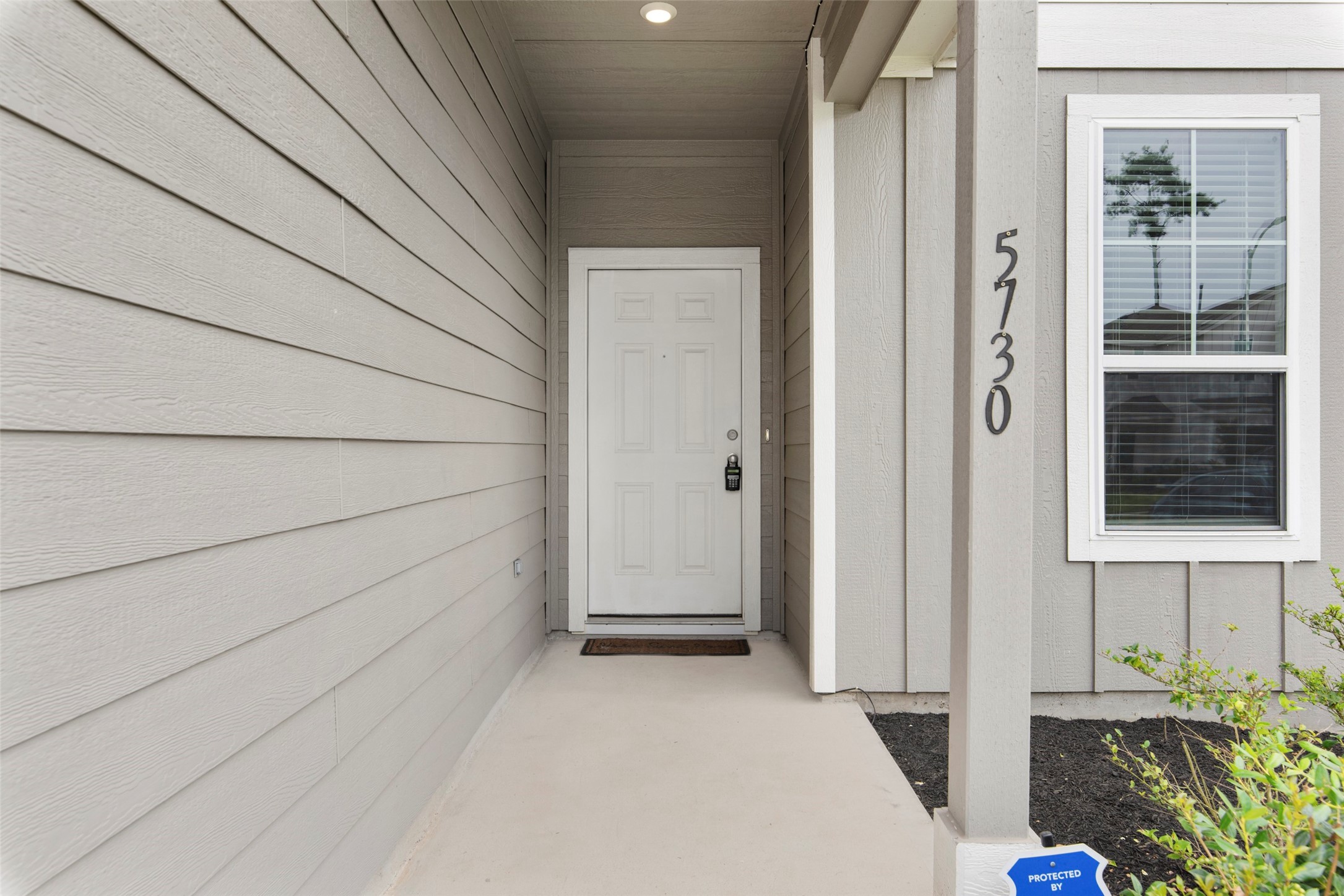 5730 Finely Run Street Property Photo 3
