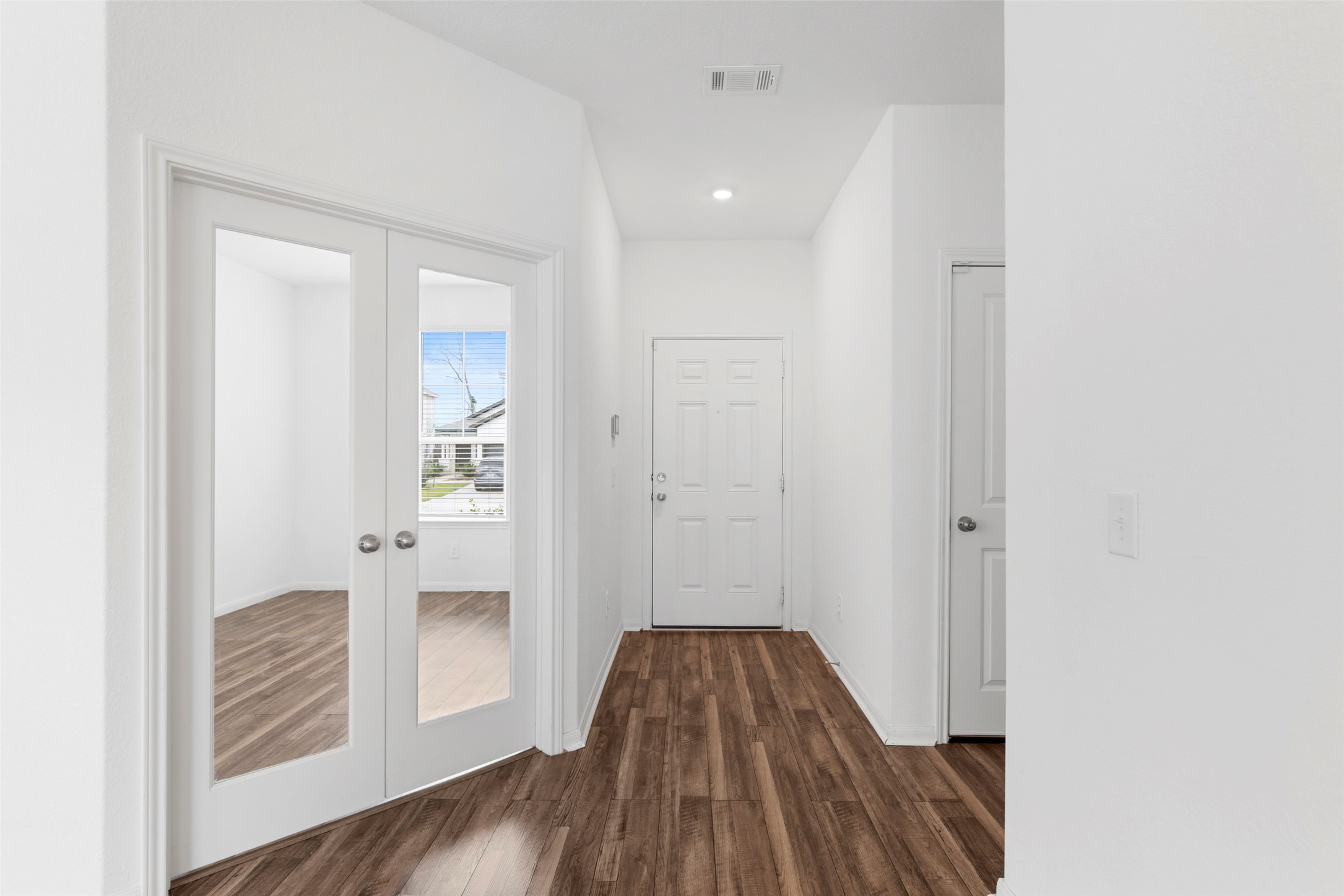 5730 Finely Run Street Property Photo 8