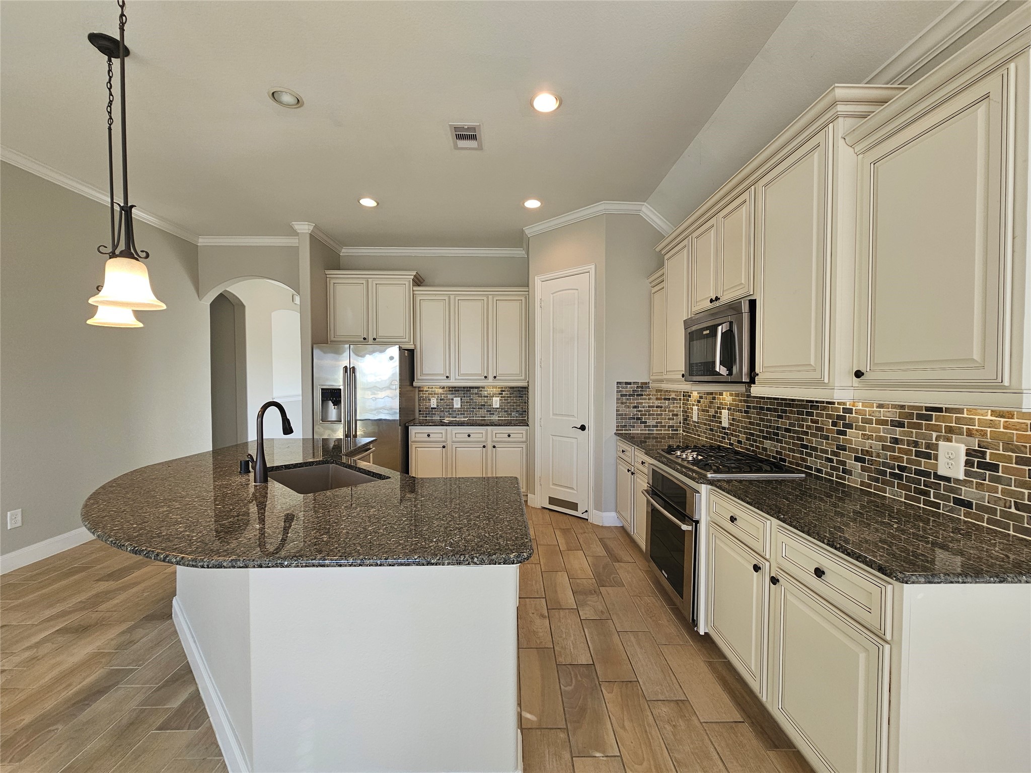 9511 Jayci Hills Lane Property Photo 5