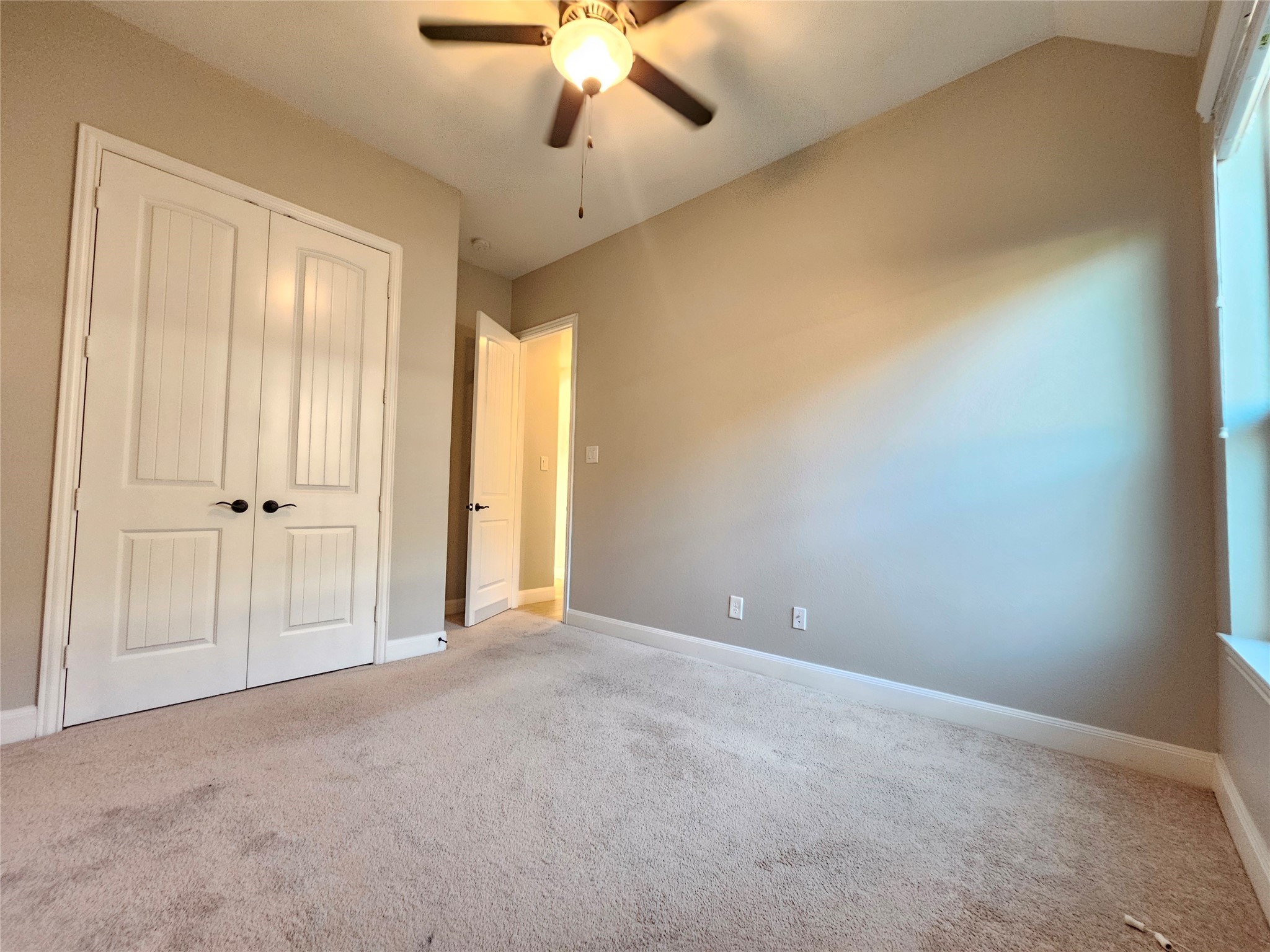 9511 Jayci Hills Lane Property Photo 12