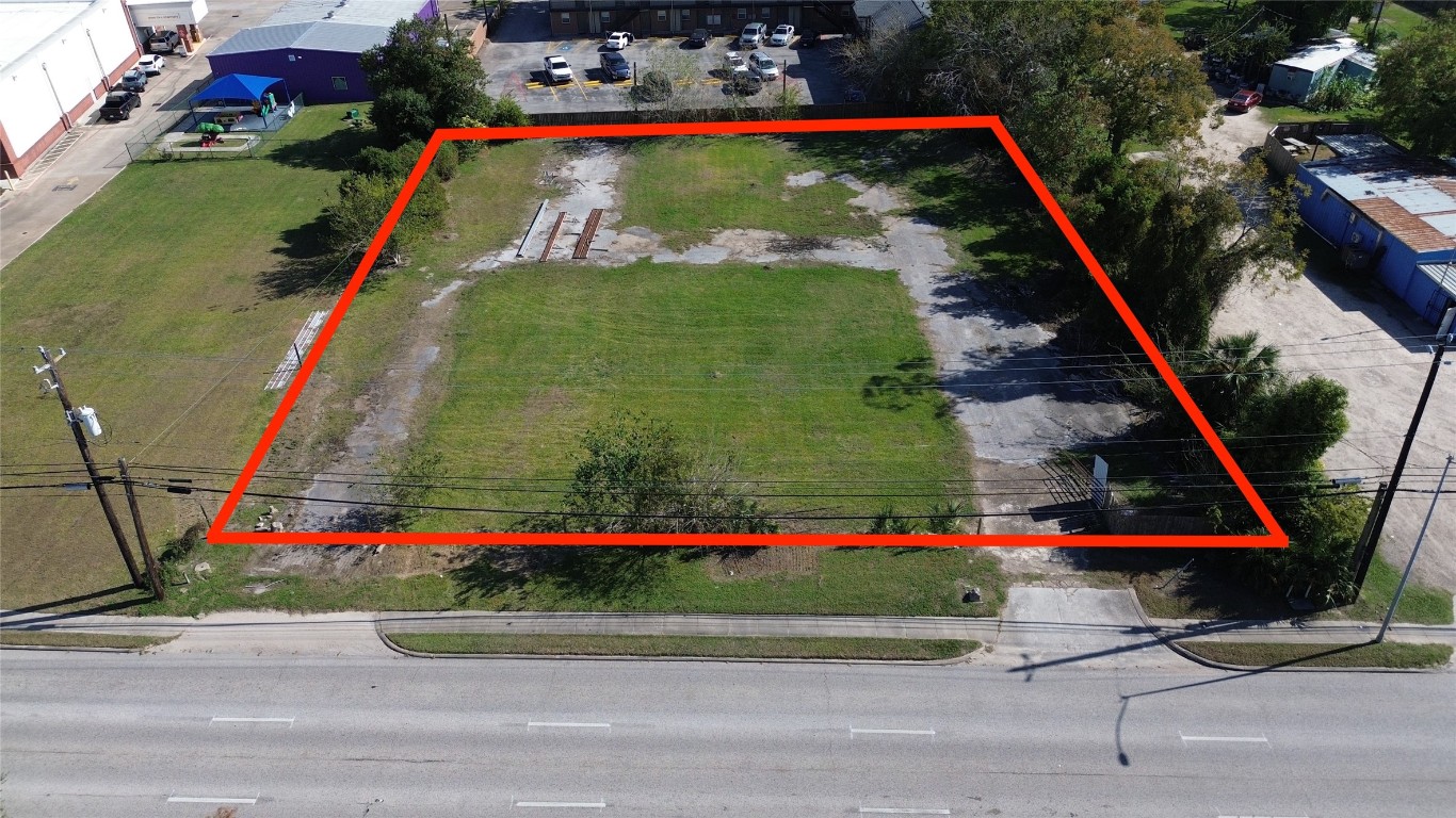 1500 N Alexander Drive Property Photo 4