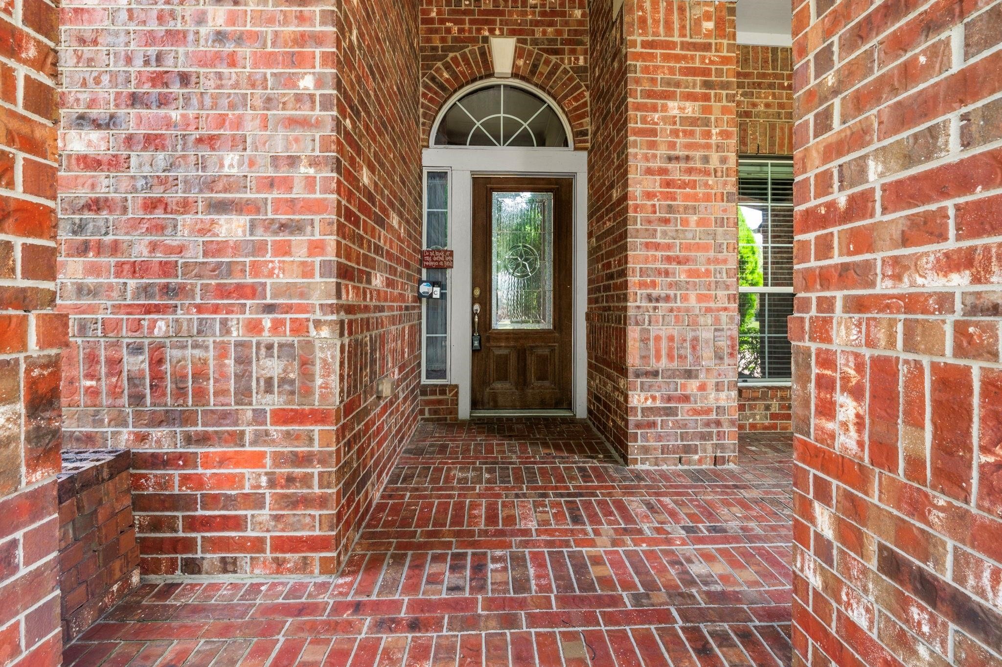 19911 Mission Pines Lane Property Photo 4