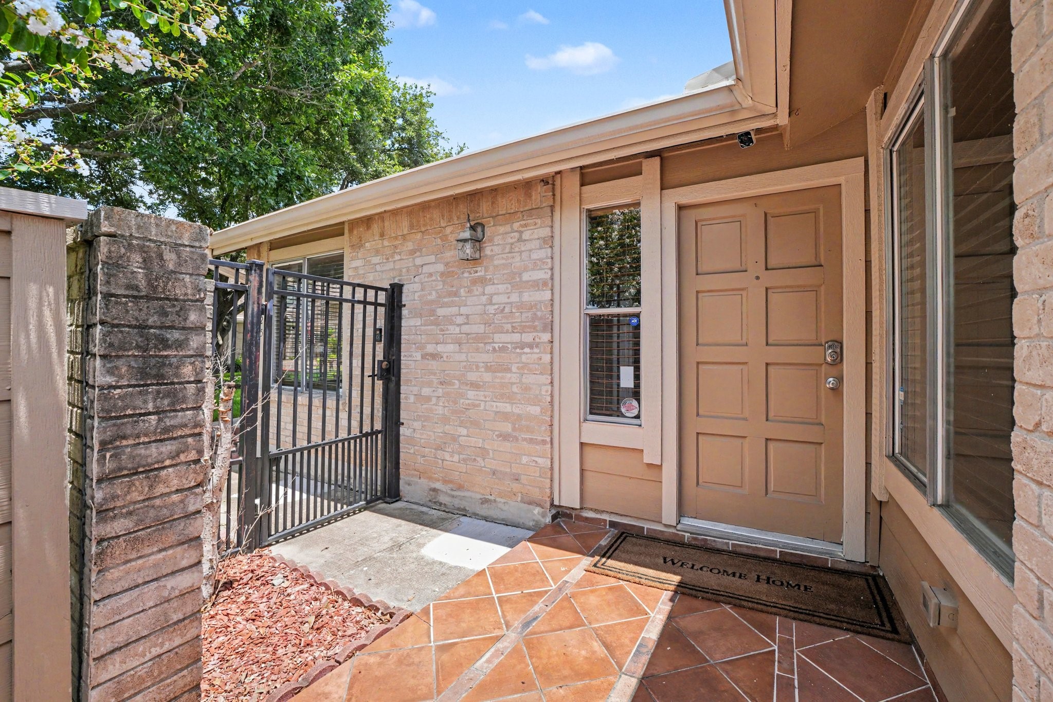 11625 Lakeside Park Drive Property Photo 3
