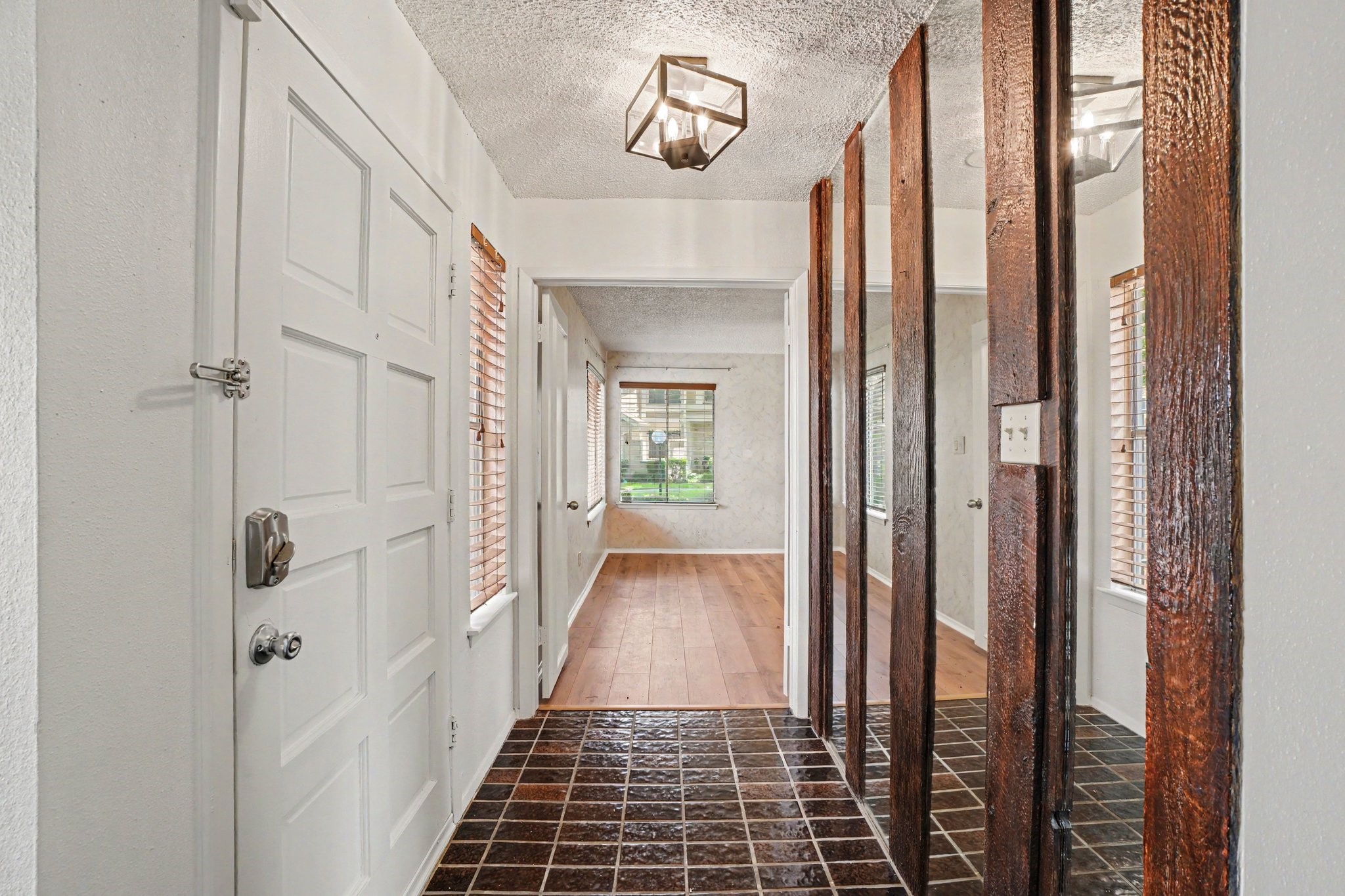 11625 Lakeside Park Drive Property Photo 4